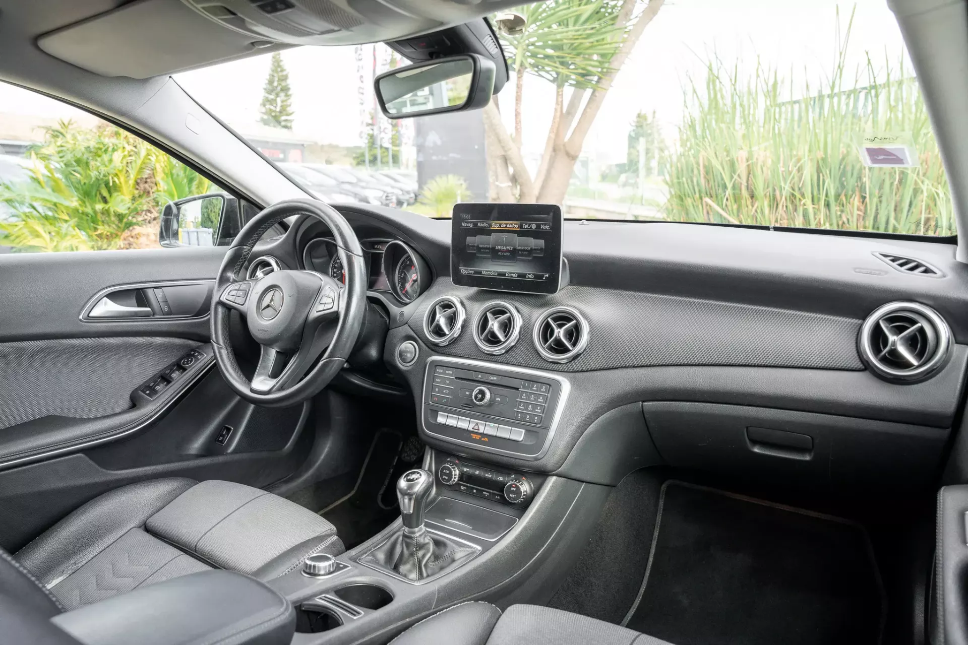 Mercedes-Benz GLA 180 d Style 16