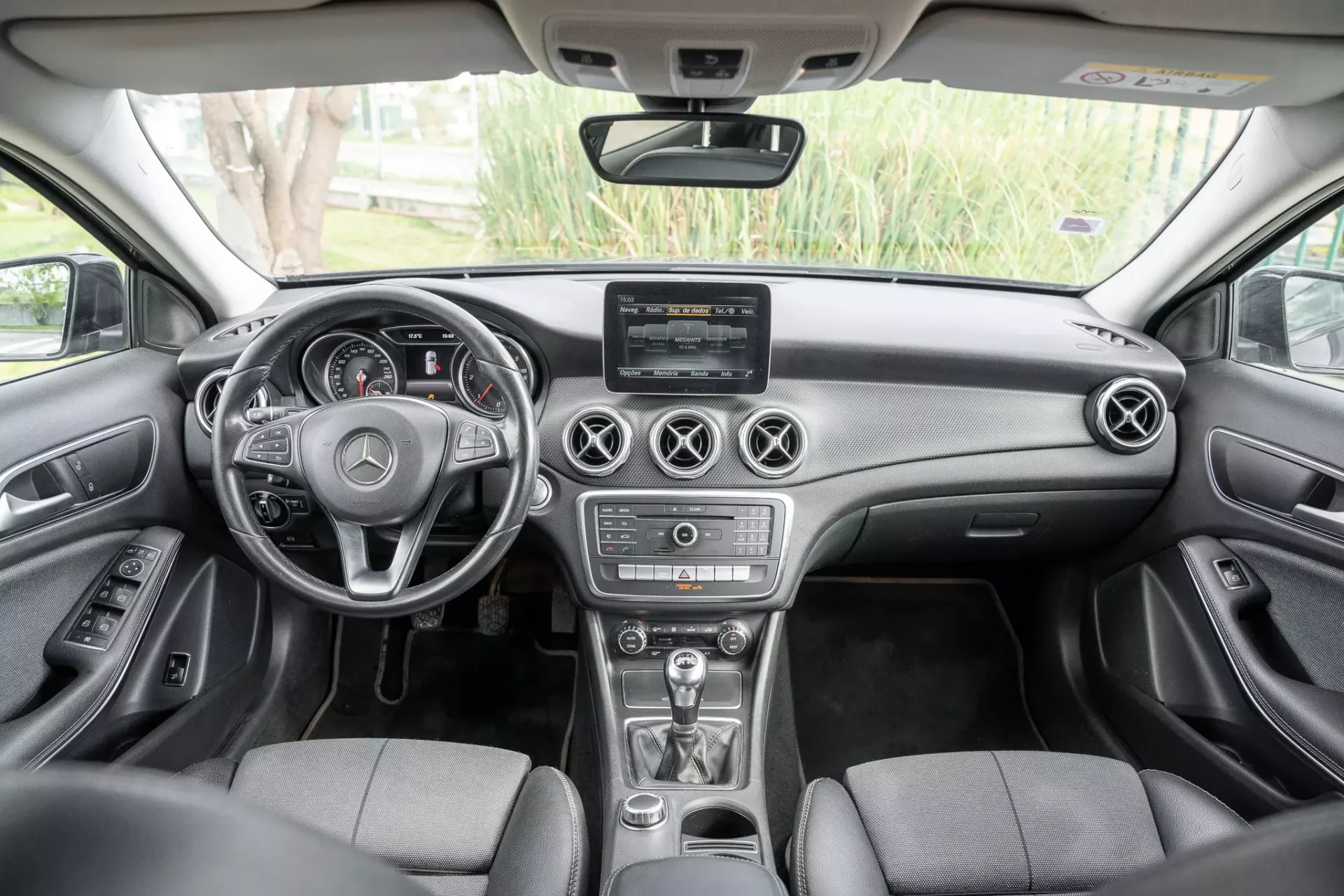 Mercedes-Benz GLA 180 d Style 15