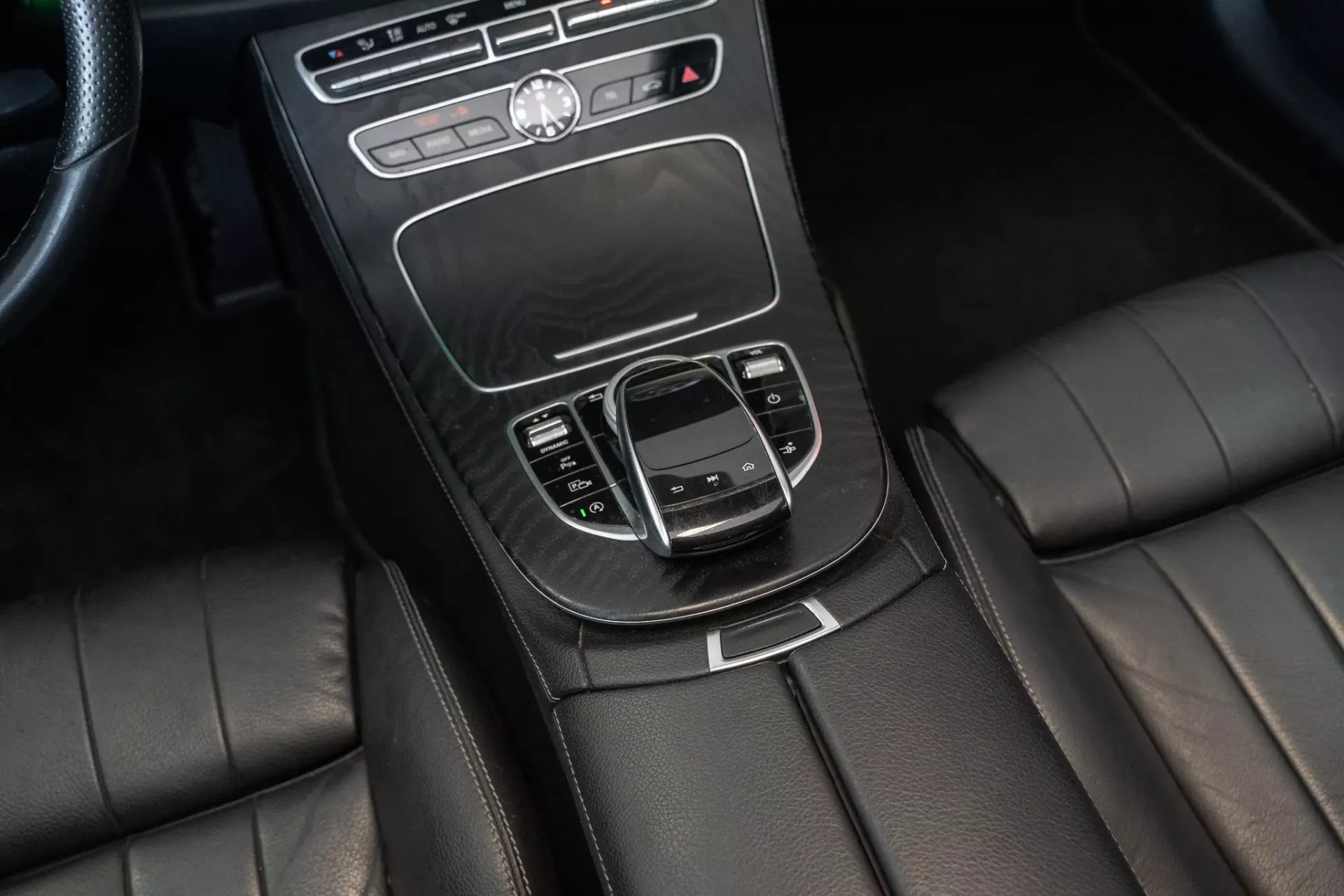 Mercedes-Benz E 220 d AMG Line Aut. 19