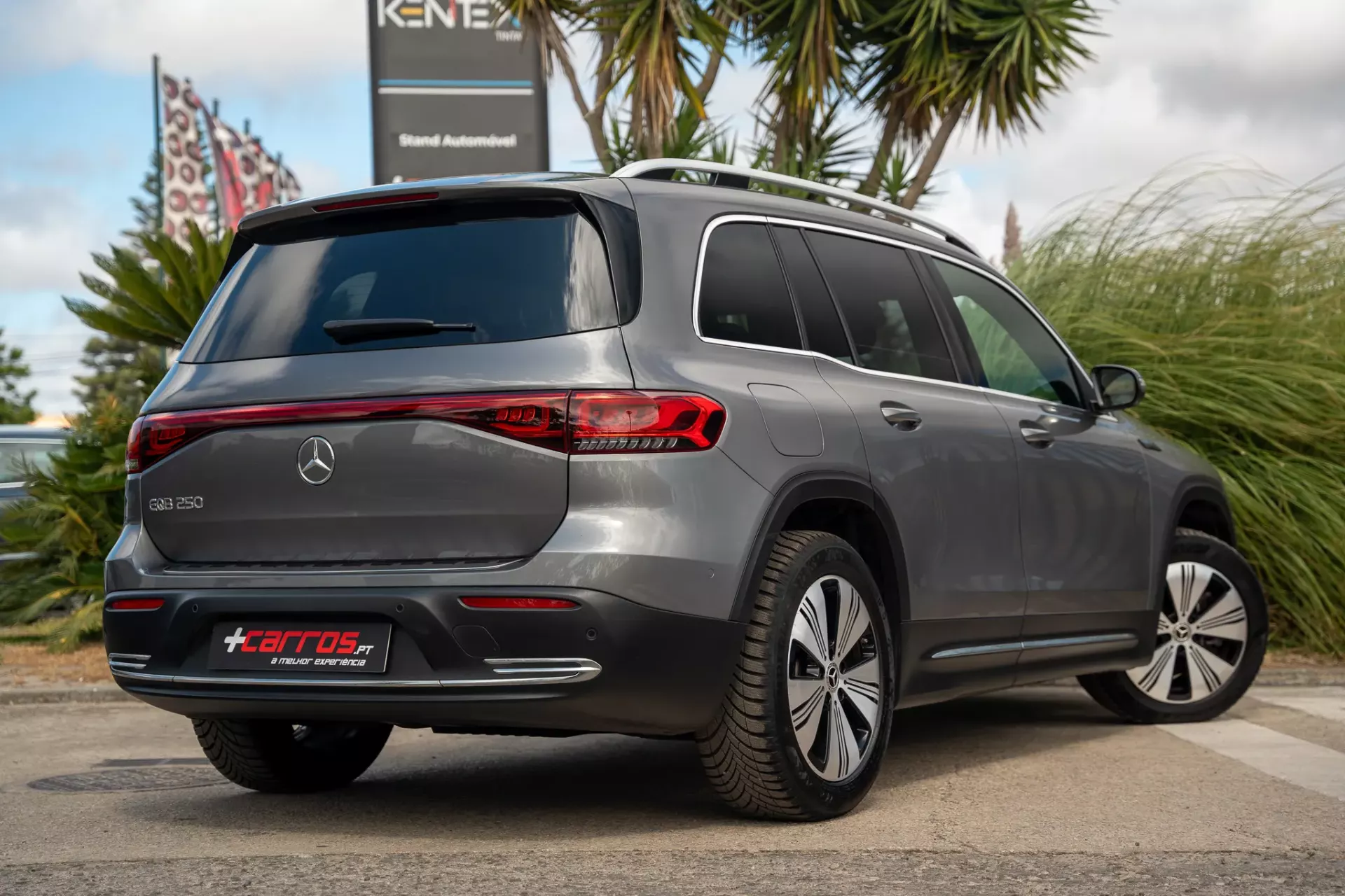 Mercedes-Benz EQB 250 Electric Art 4