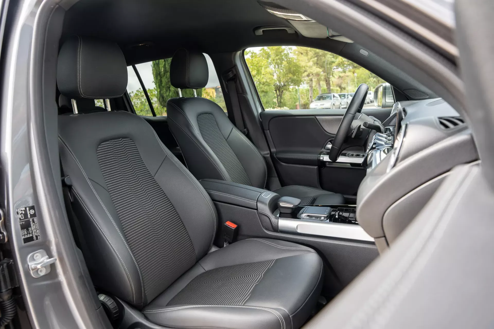 Mercedes-Benz EQB 250 Electric Art 19