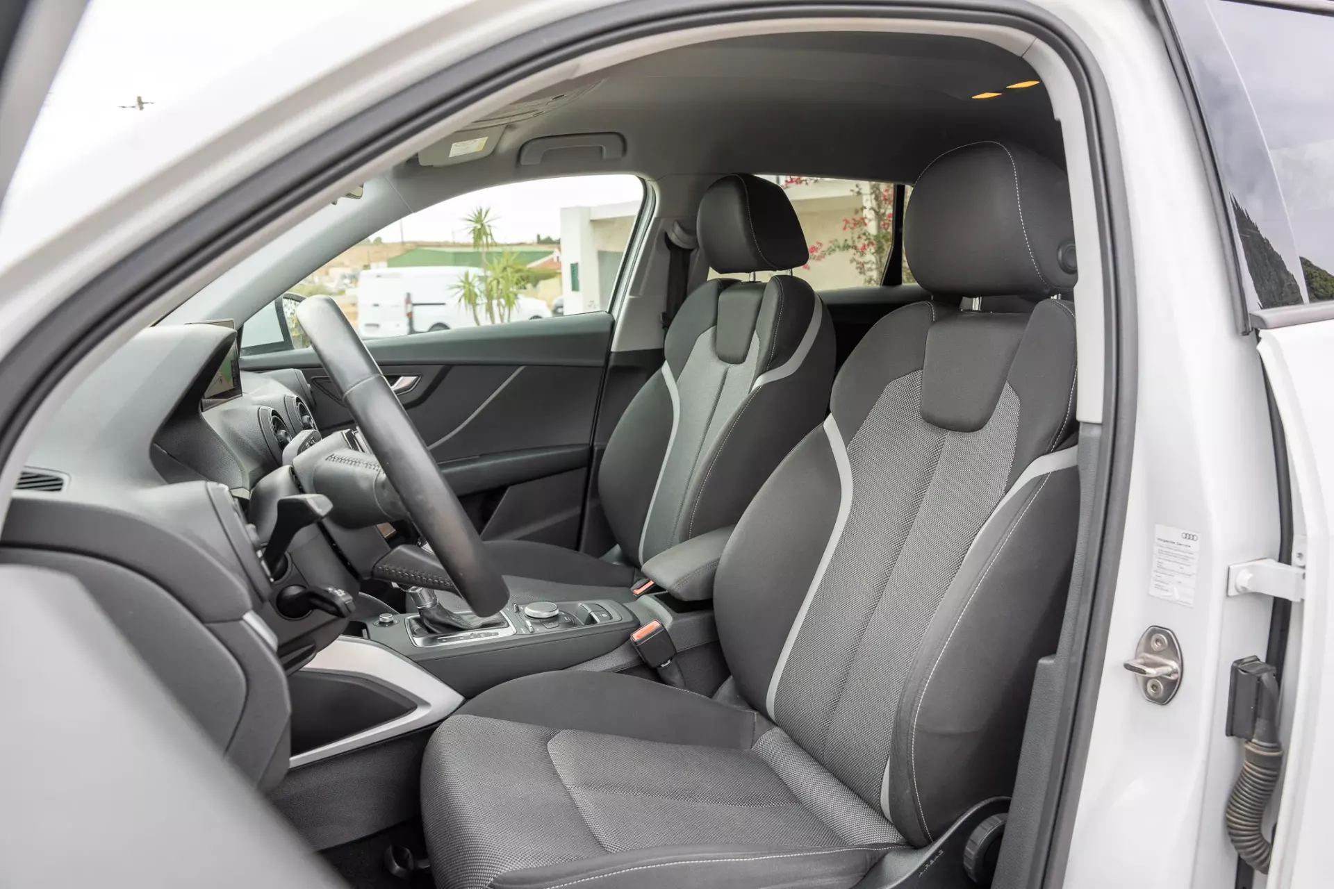 Audi Q2 30 TFSI Design S tronic 18