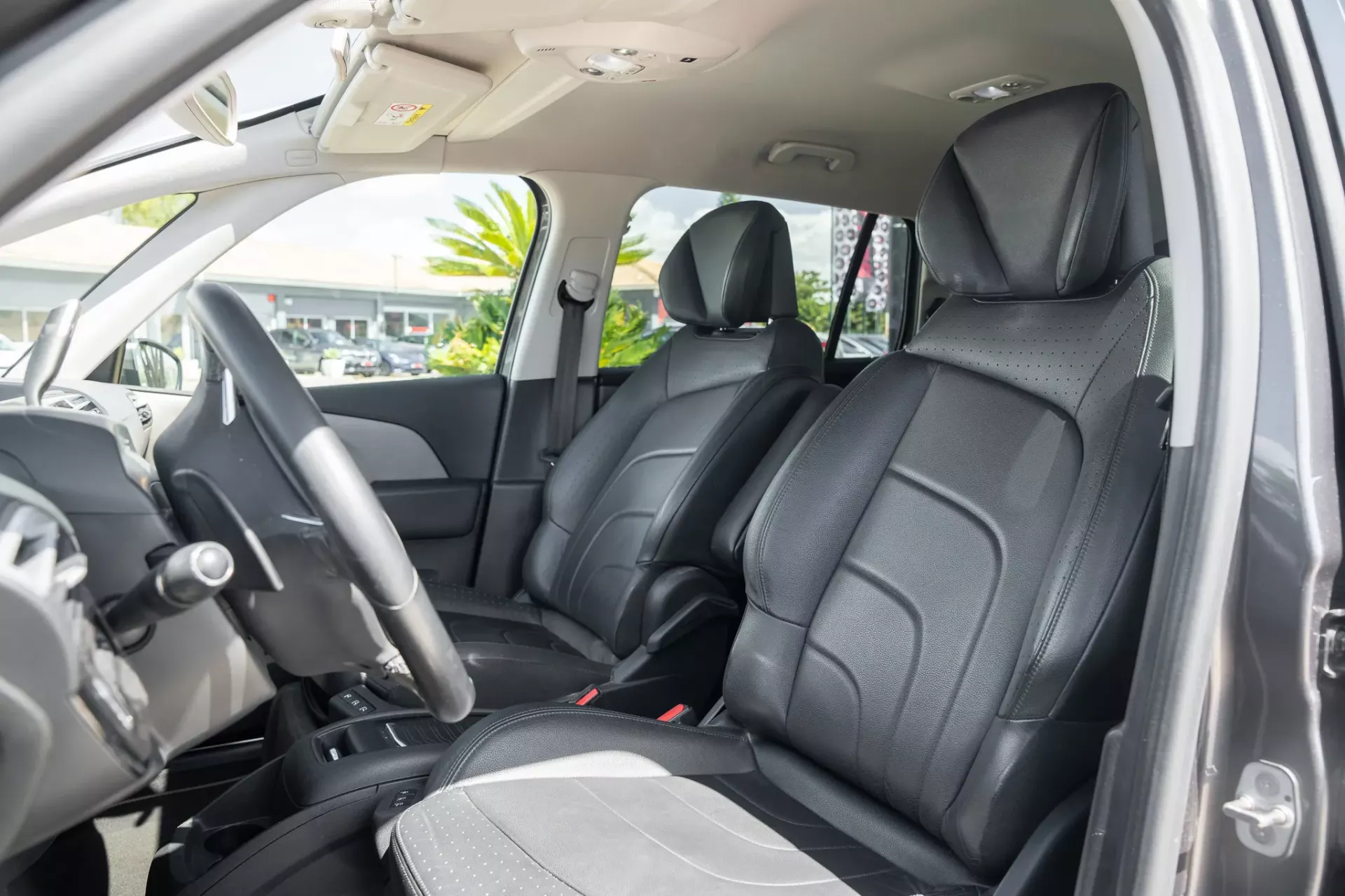 Citroën Grand C4 Spacetourer 1.5 BlueHDi Shine EAT8 17