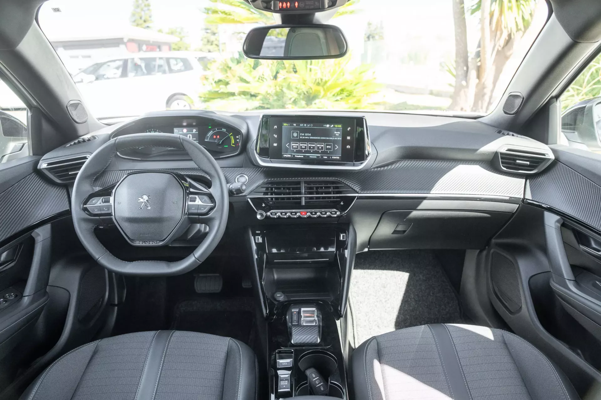 Peugeot e-2008 50 kWh Allure Pack 8