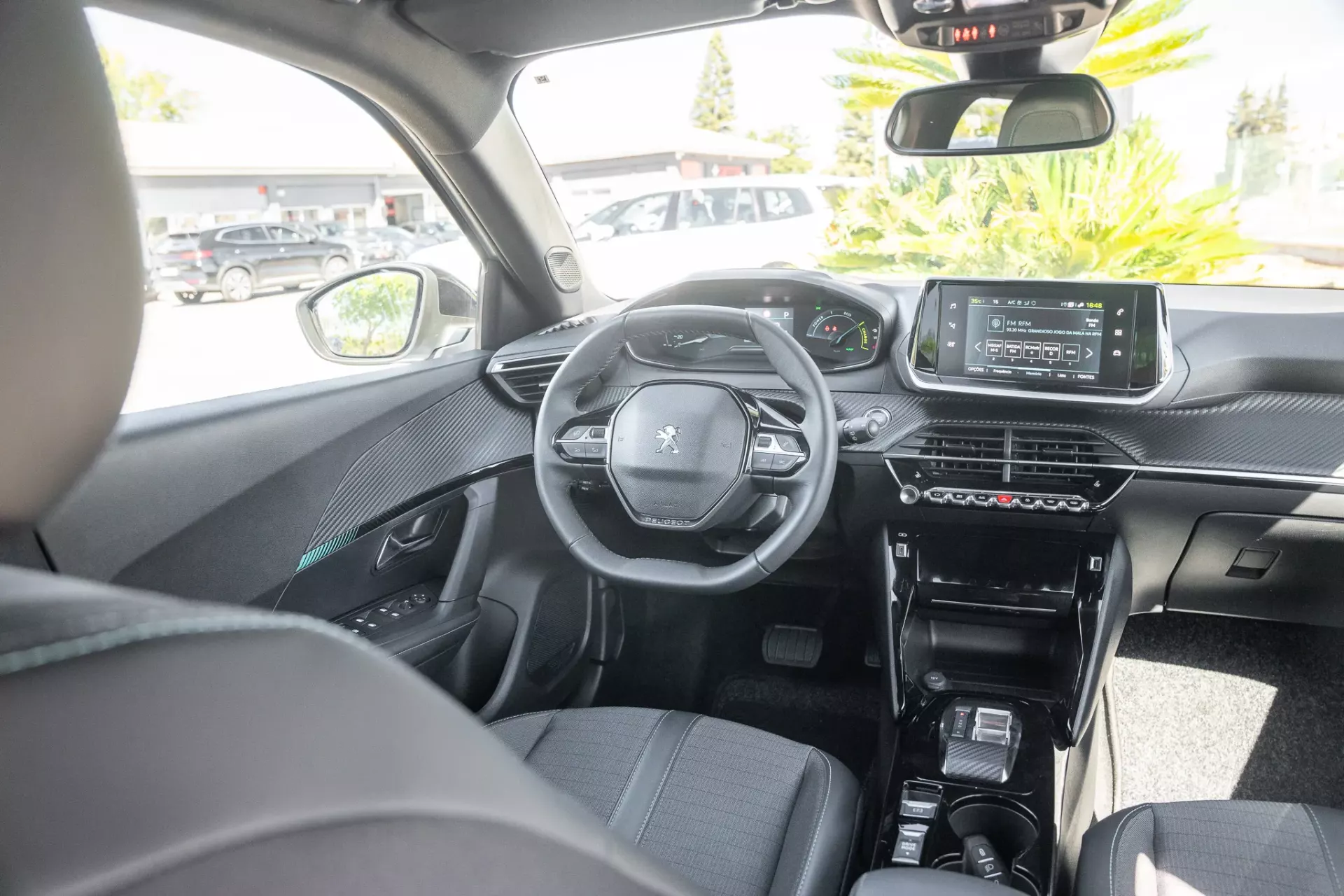 Peugeot e-2008 50 kWh Allure Pack 9