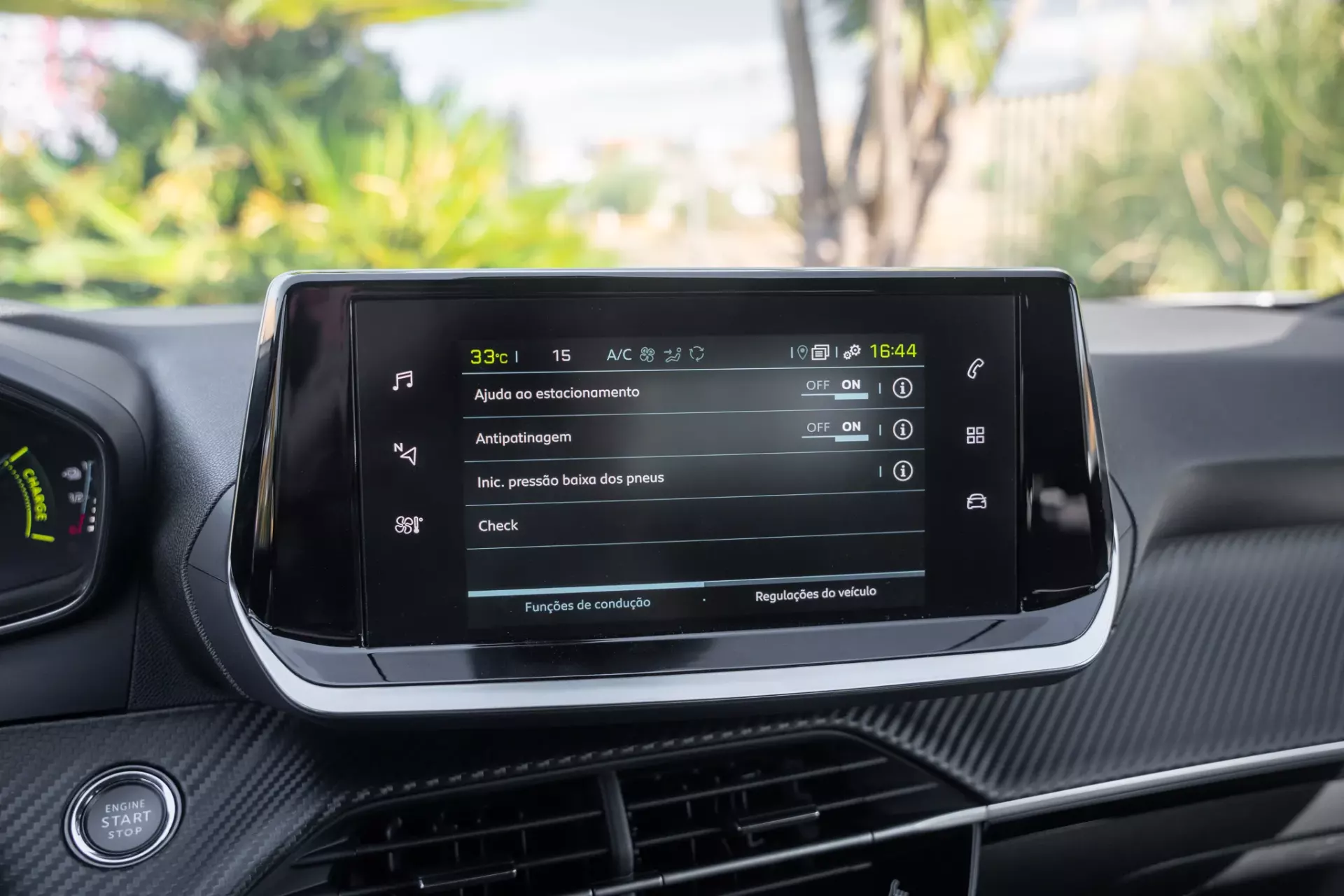 Peugeot e-2008 50 kWh Allure Pack 12