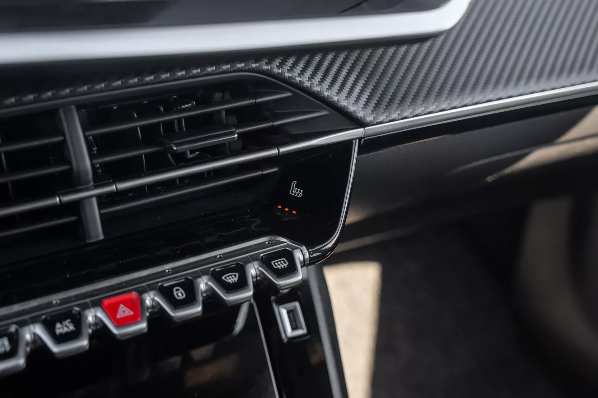 Peugeot e-2008 50 kWh Allure Pack 17