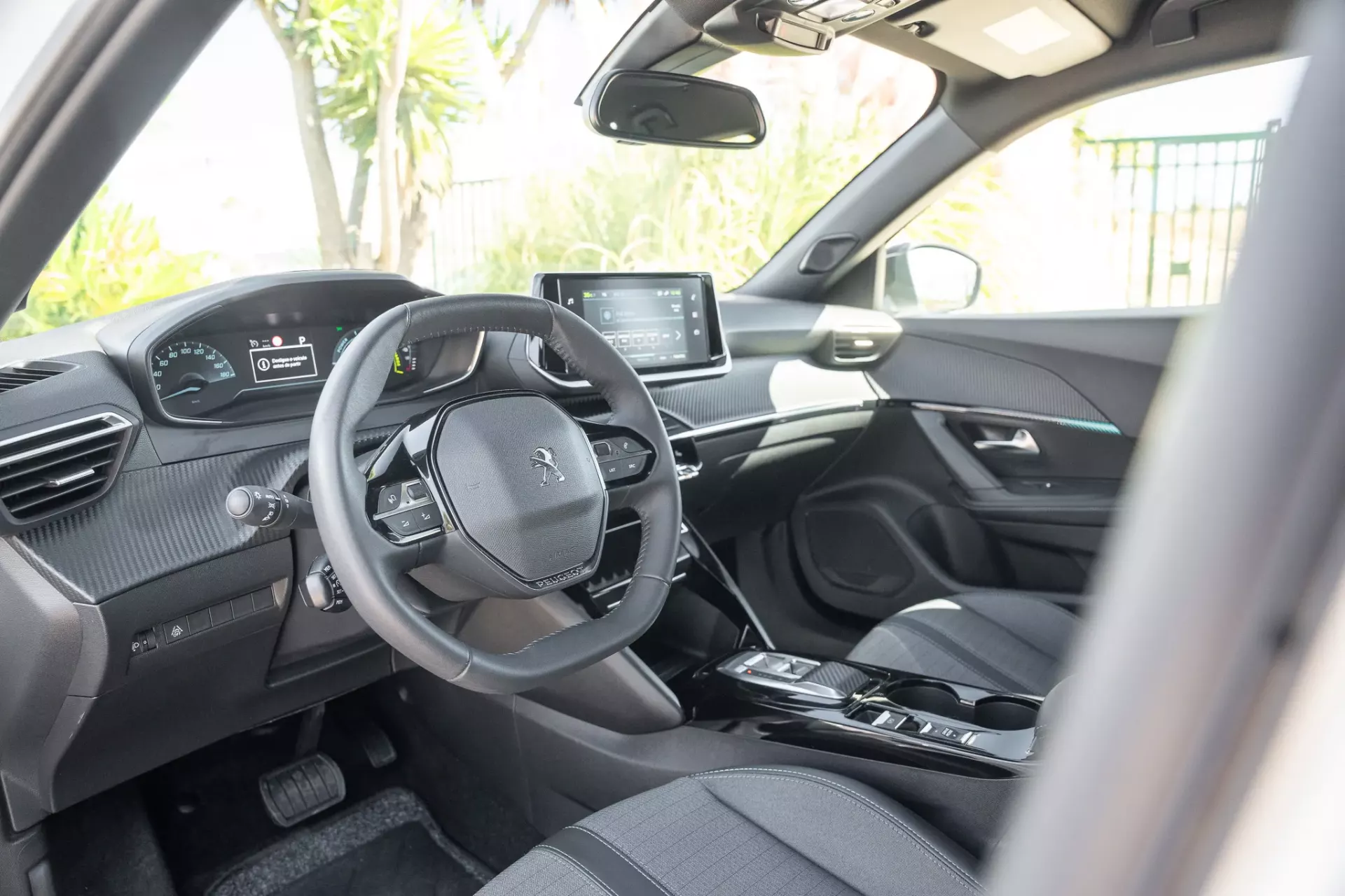 Peugeot e-2008 50 kWh Allure Pack 19