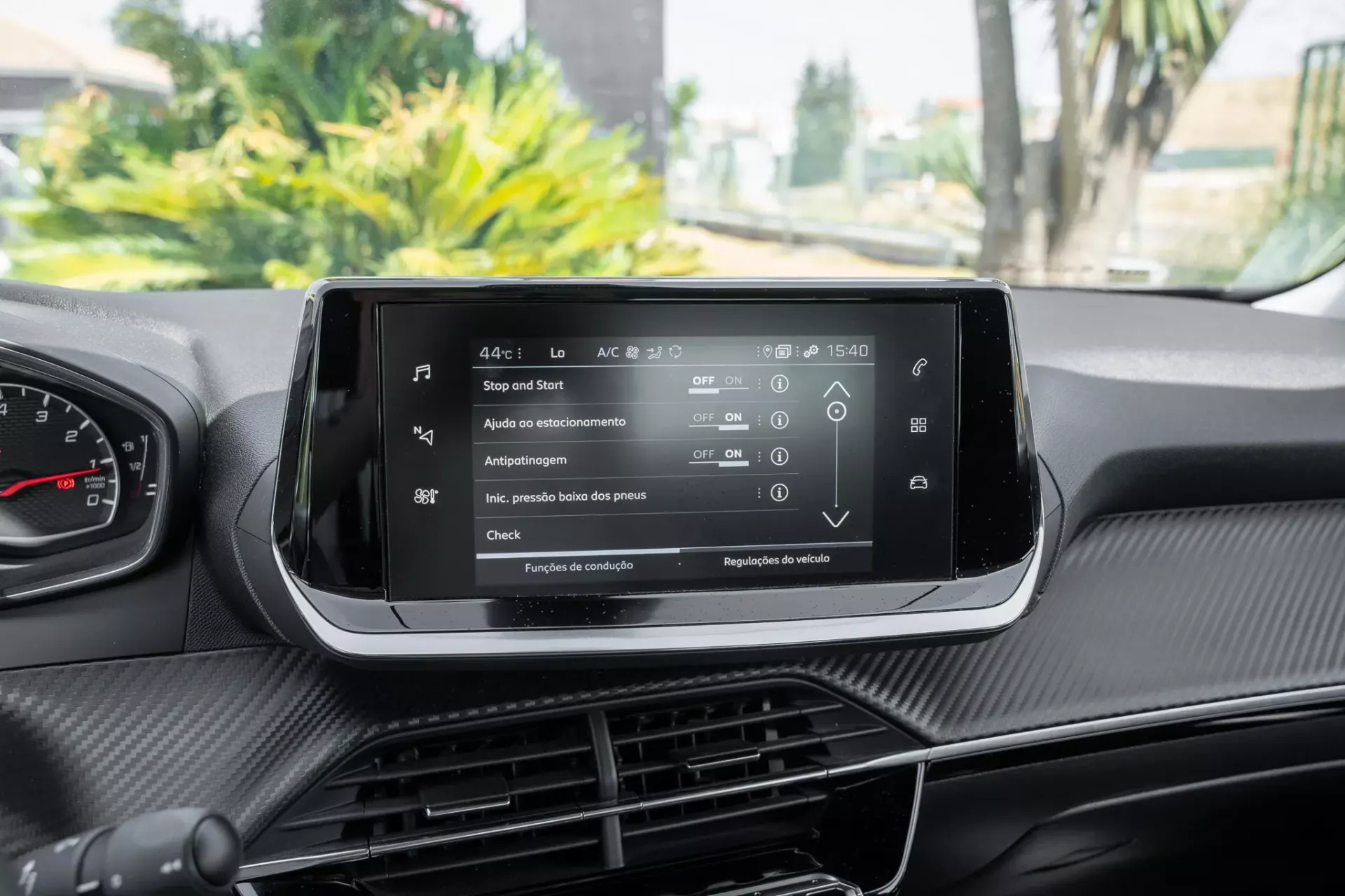 Peugeot 2008 1.5 BlueHDi Active Pack 12