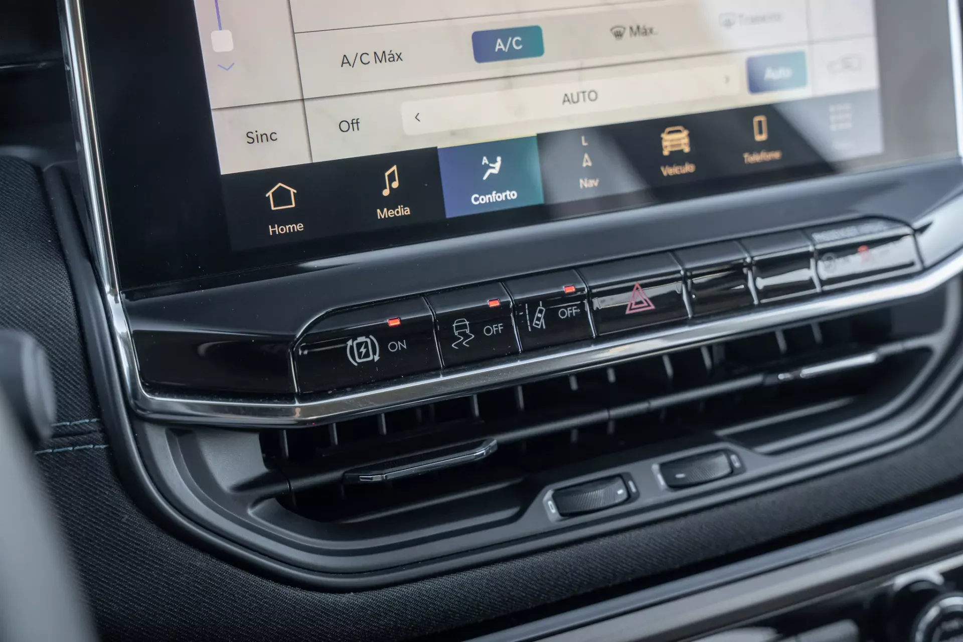 Jeep Compass 1.3 TG 4Xe Upland 18