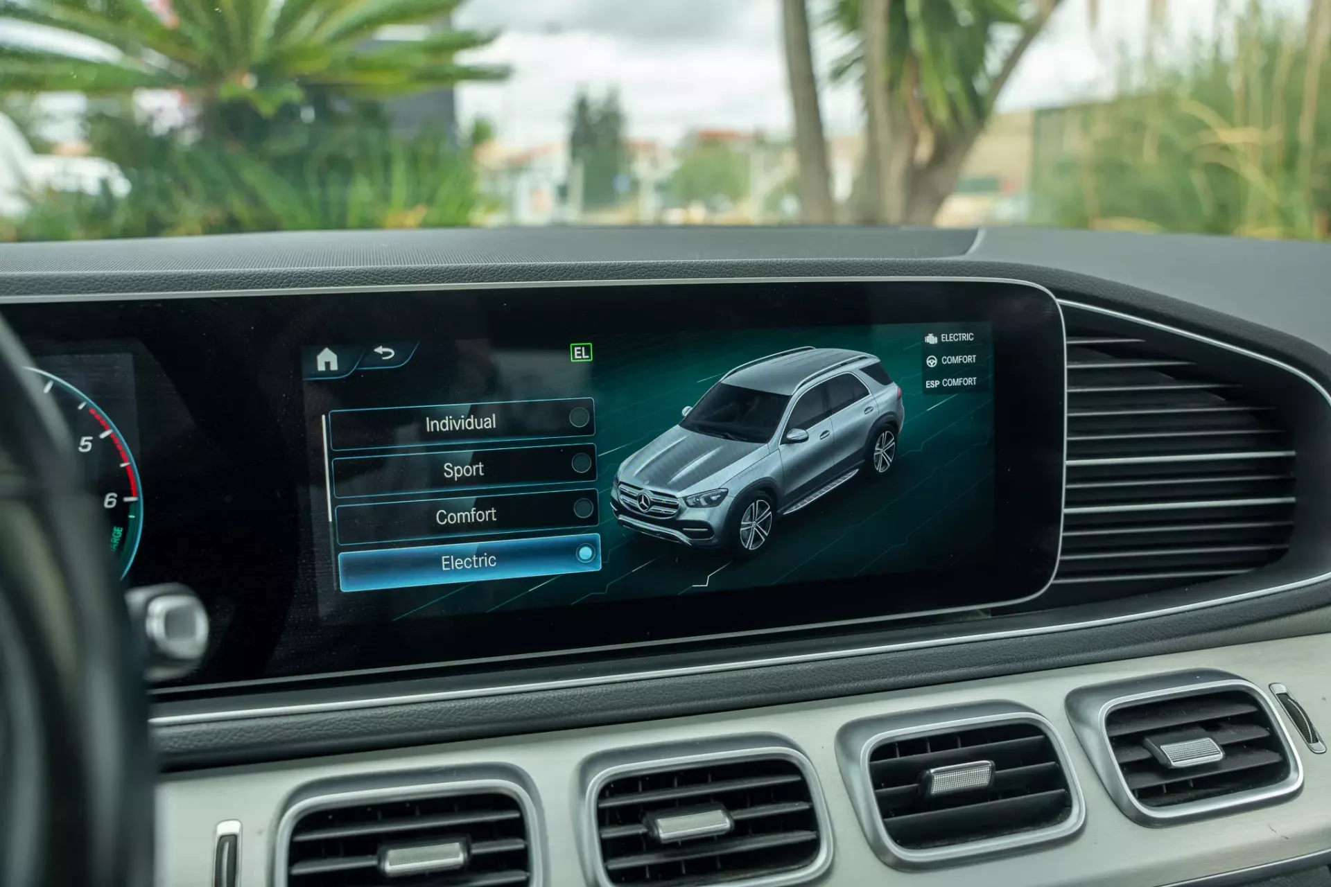 Mercedes-Benz GLE 350 de 4Matic 12