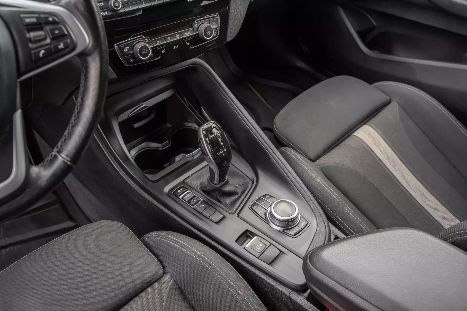 BMW X1 18 d sDrive Auto 14