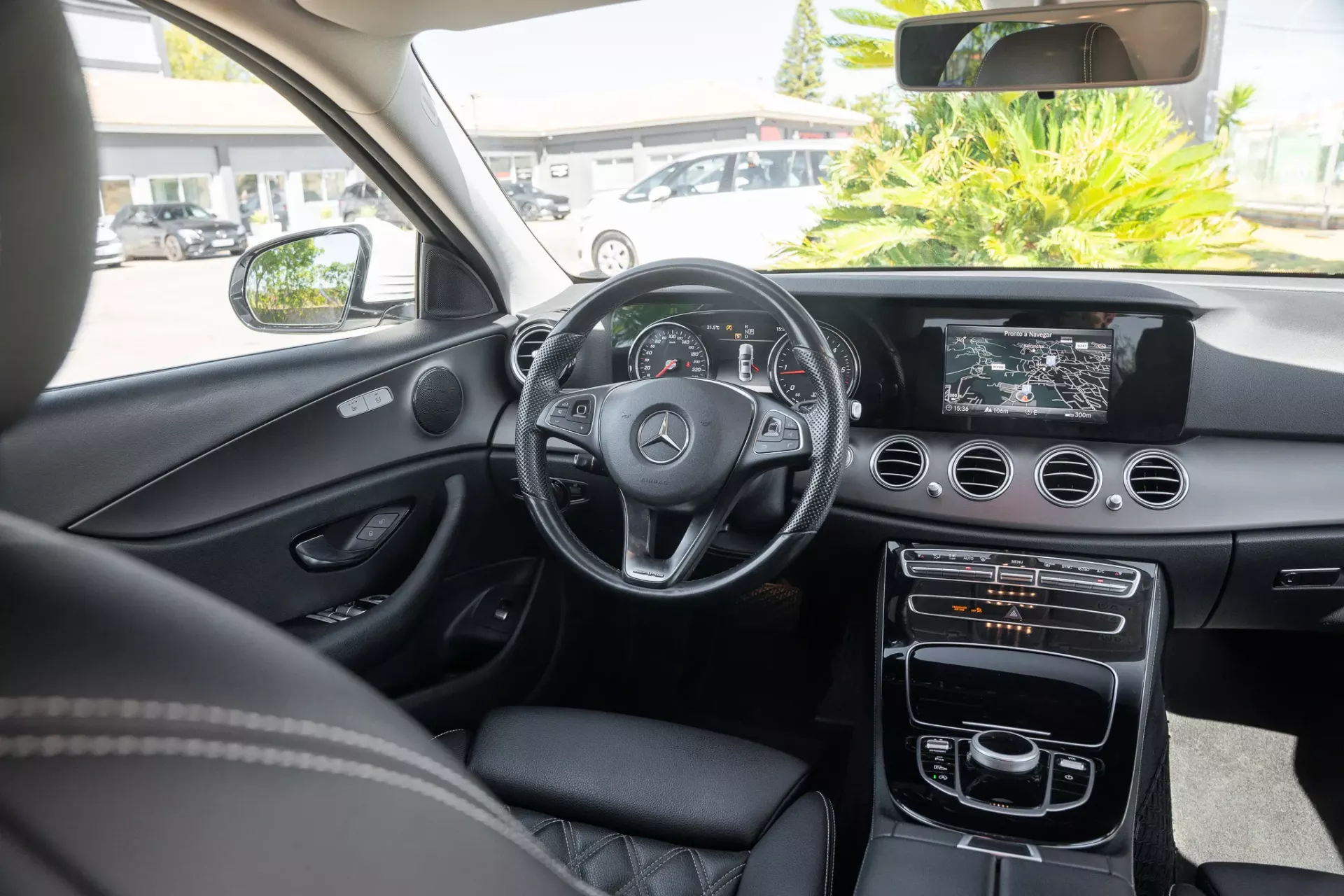 Mercedes-Benz E 220 d AMG 11