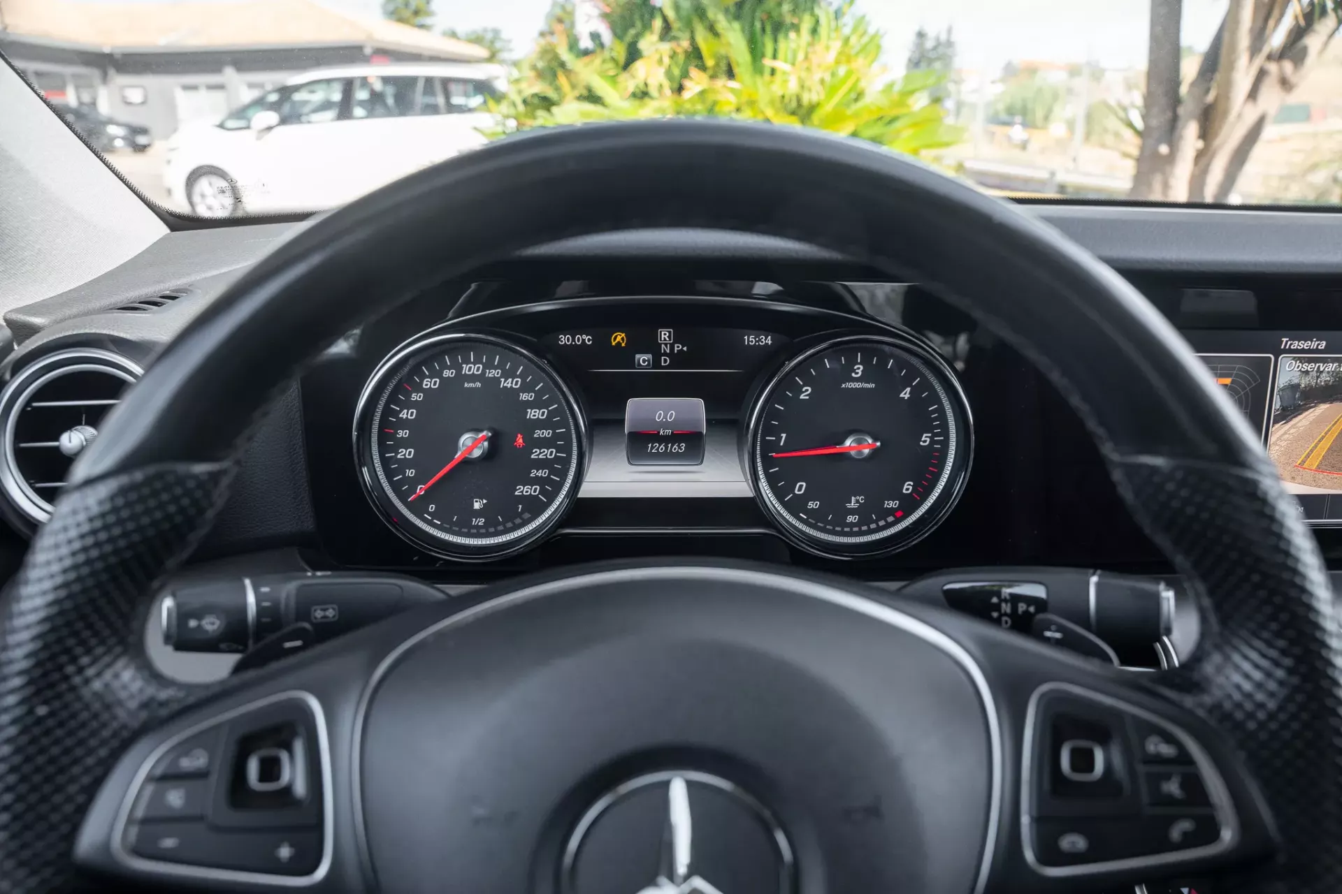 Mercedes-Benz E 220 d AMG 13