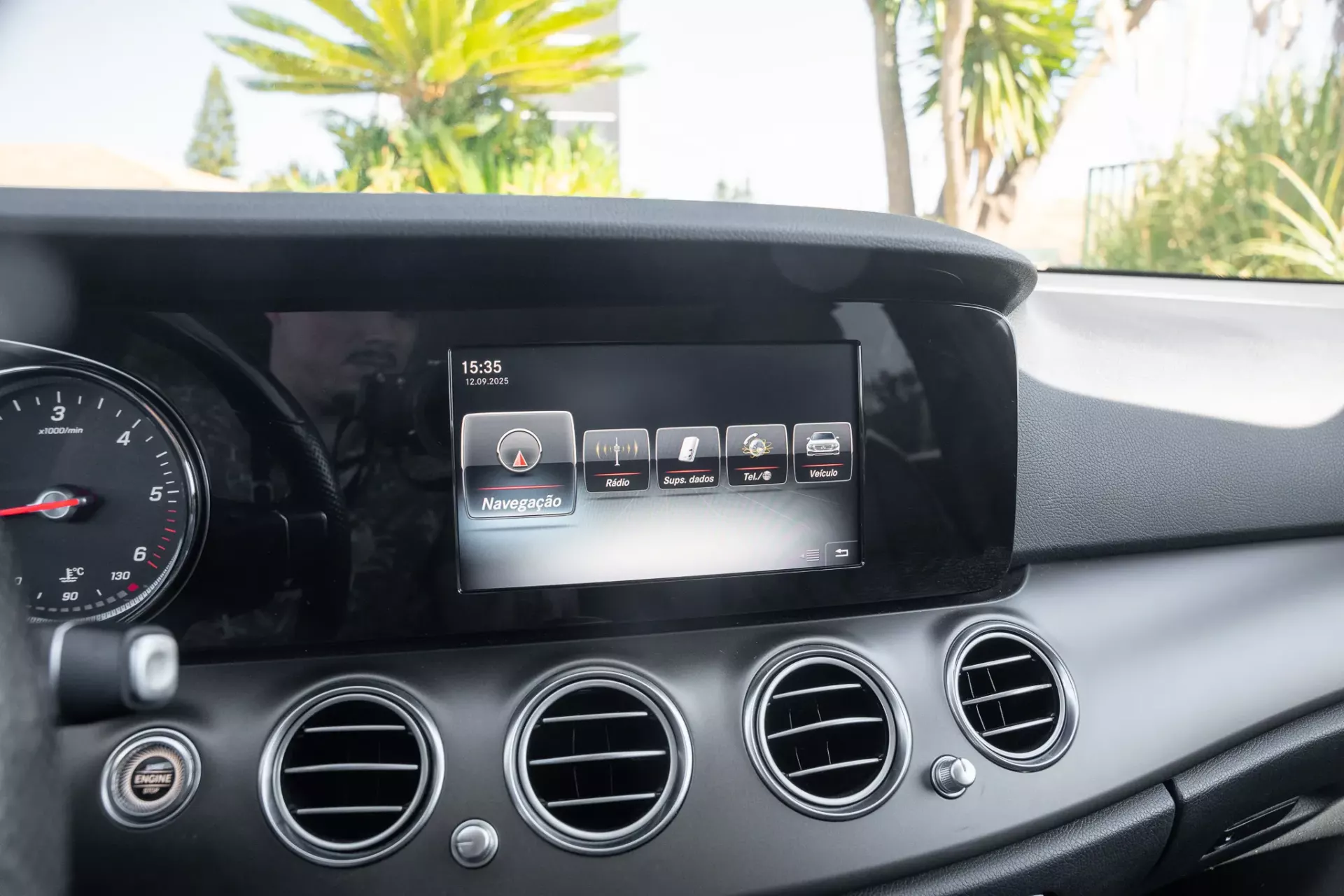 Mercedes-Benz E 220 d AMG 14