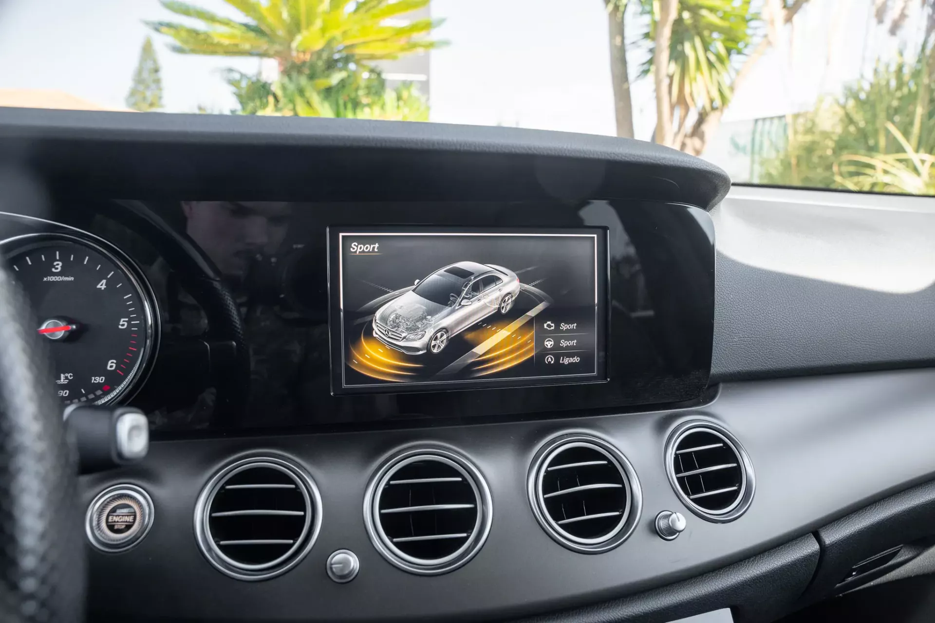 Mercedes-Benz E 220 d AMG 16