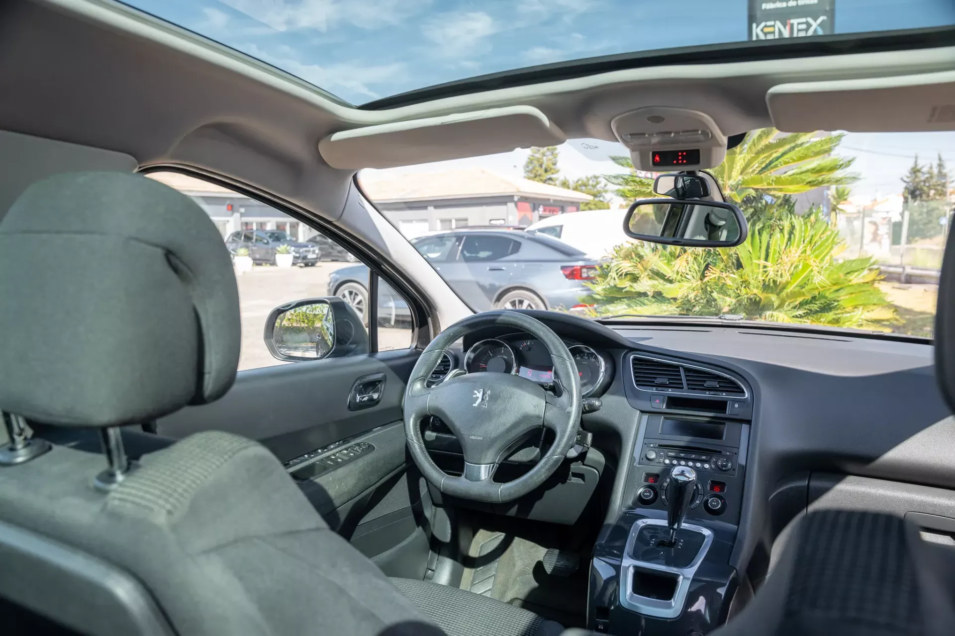 Peugeot 5008 1.6 E-HDi 7L SE Style 2-Tronic 6