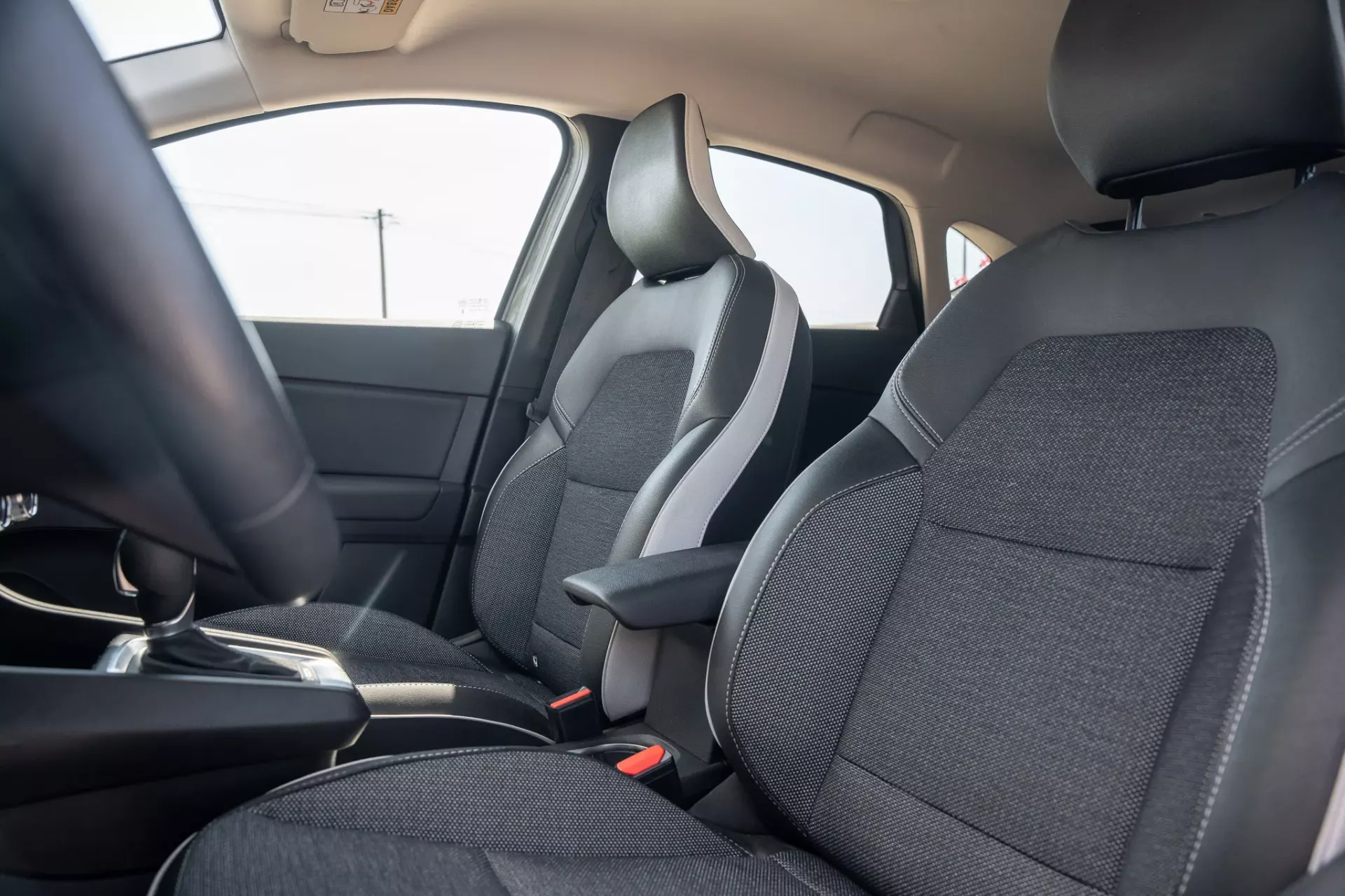 Renault Captur 1.6 E-Tech Plug-In Intens 16