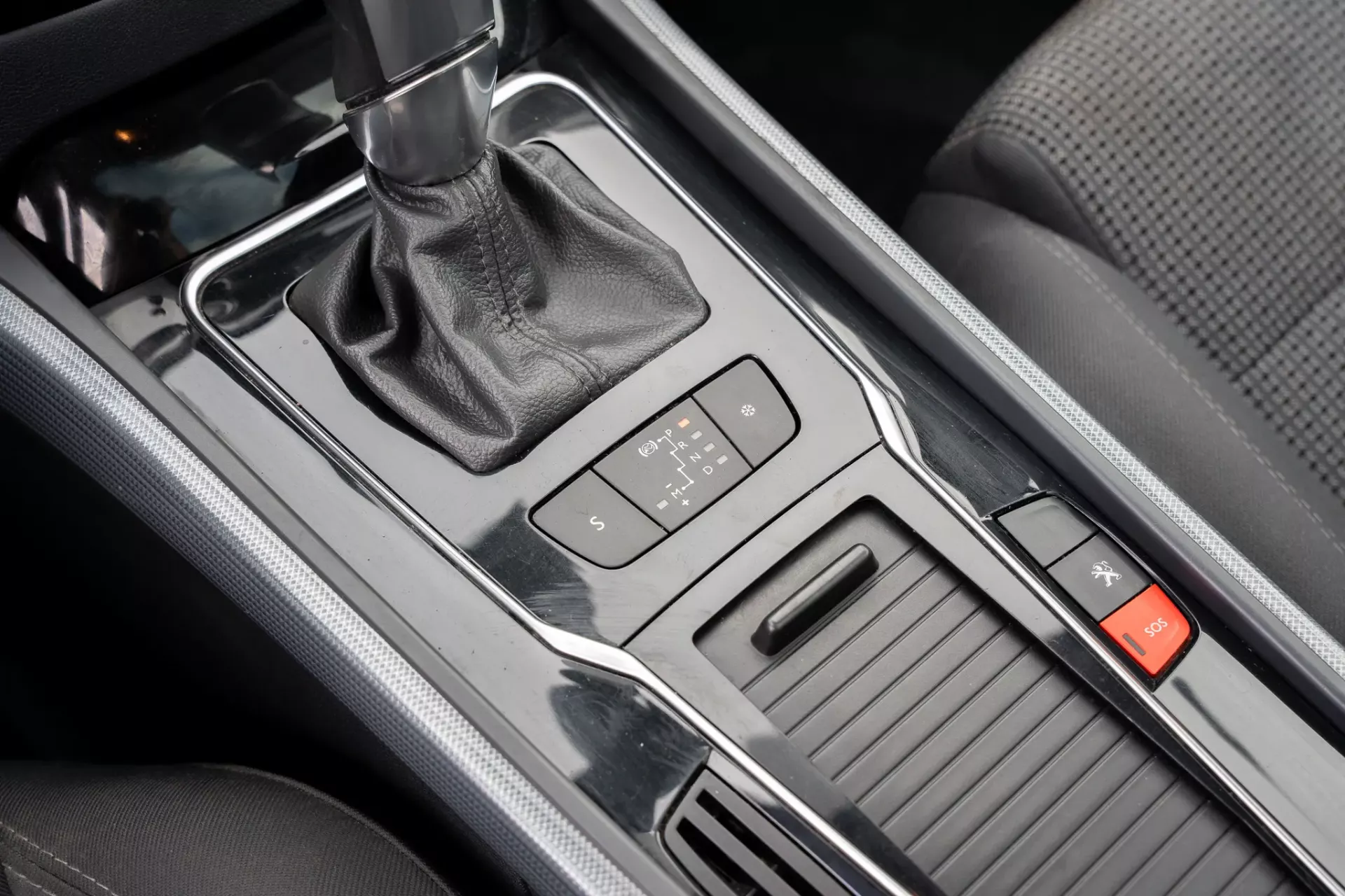 Peugeot 508 SW 1.6 BlueHDi Ac.P.B.J17 EAT6 13