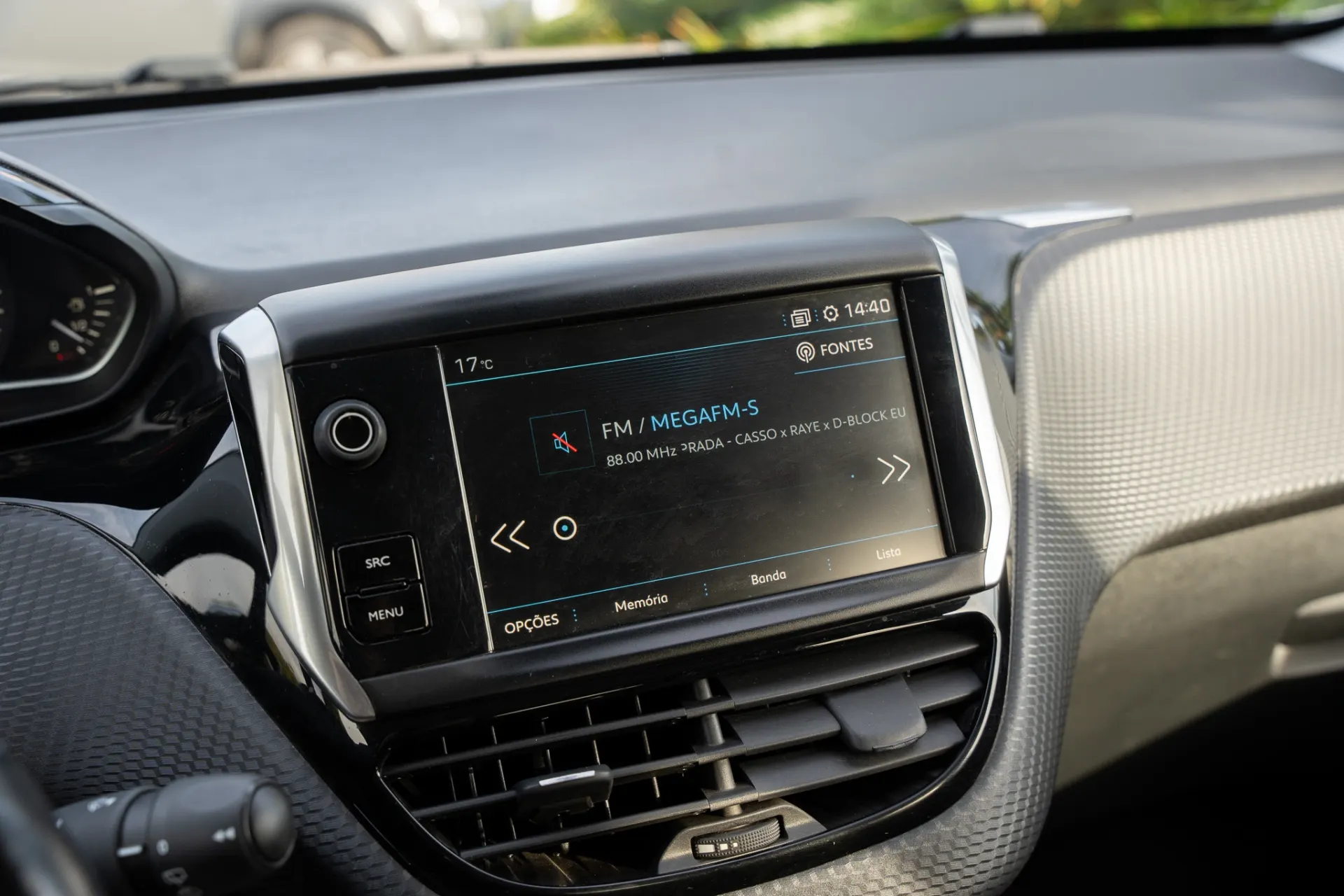 Peugeot 208 1.2 PureTech Allure 9