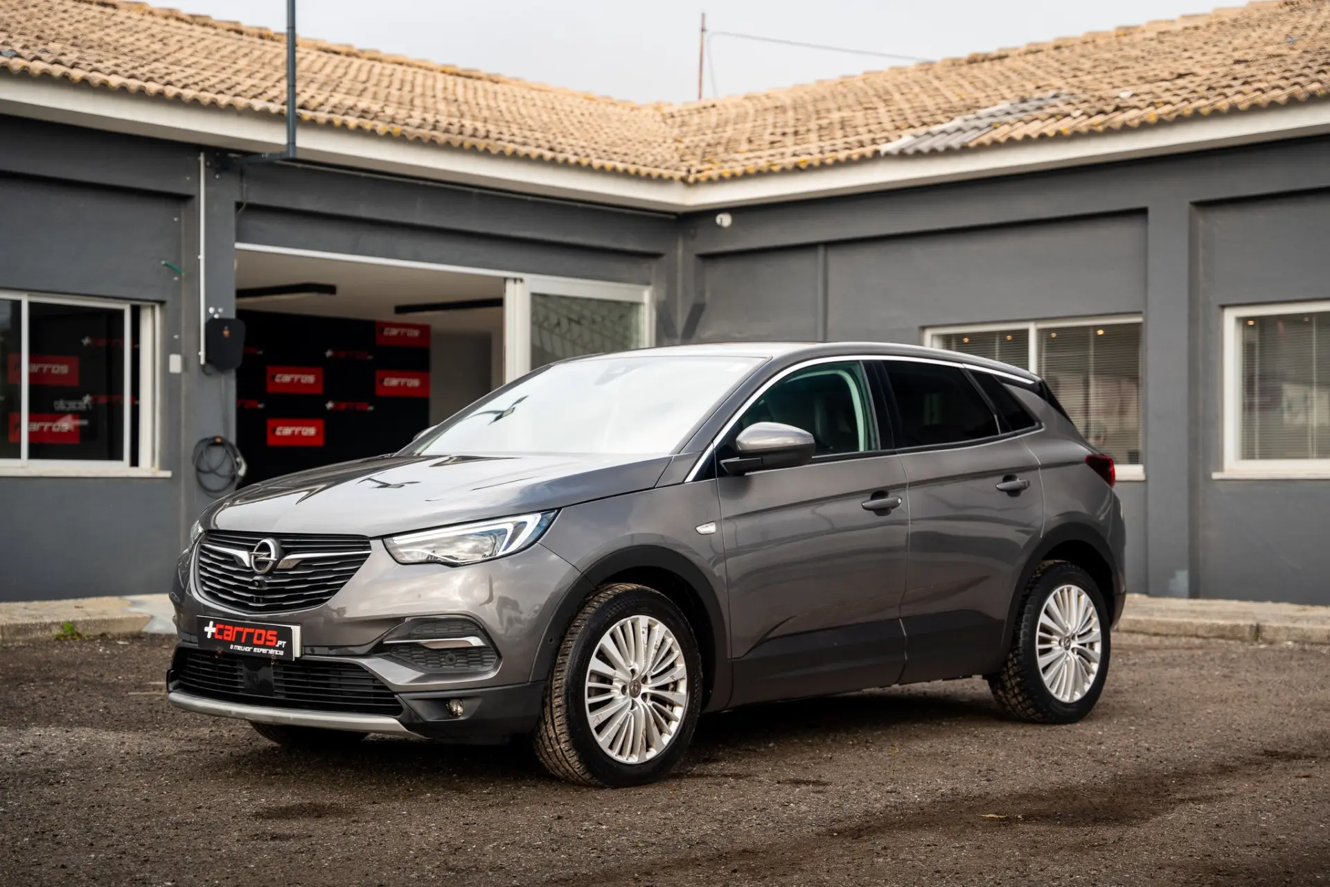 Opel Grandland X 1.6 D S&S Ultimate 2