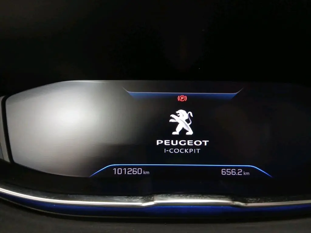 Peugeot 5008 1.5 BlueHDi Allure EAT8 9