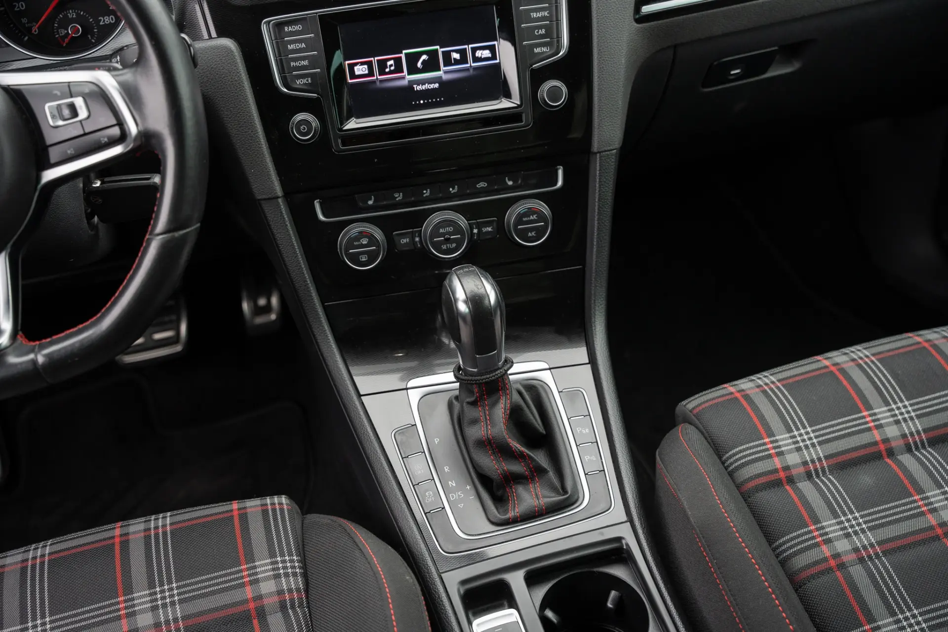 Volkswagen Golf 2.0 TSi R20 DSG 15
