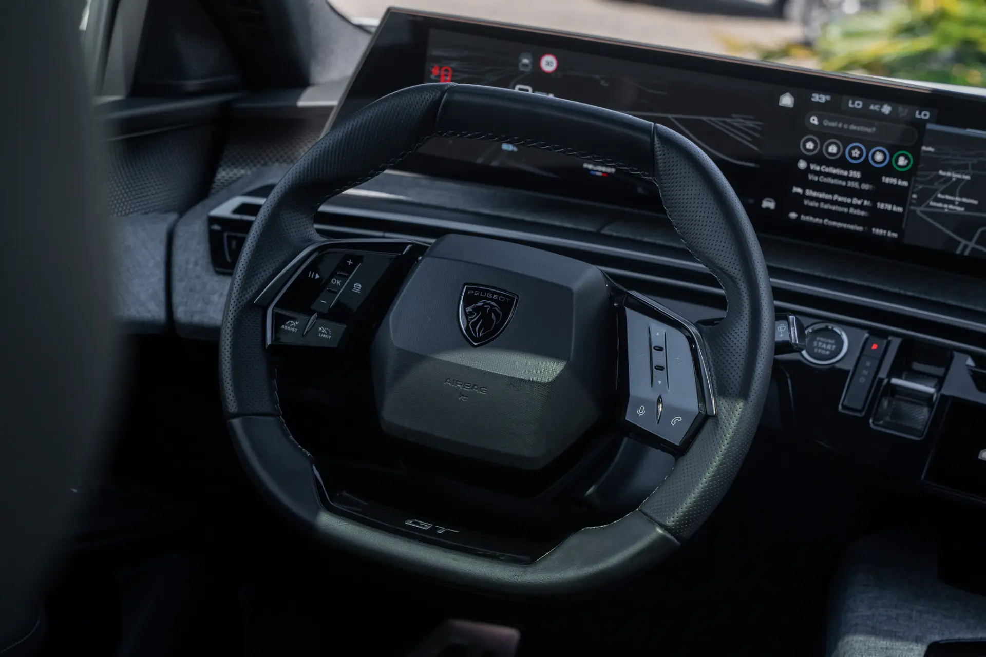 Peugeot E-3008 73 kWh GT 16