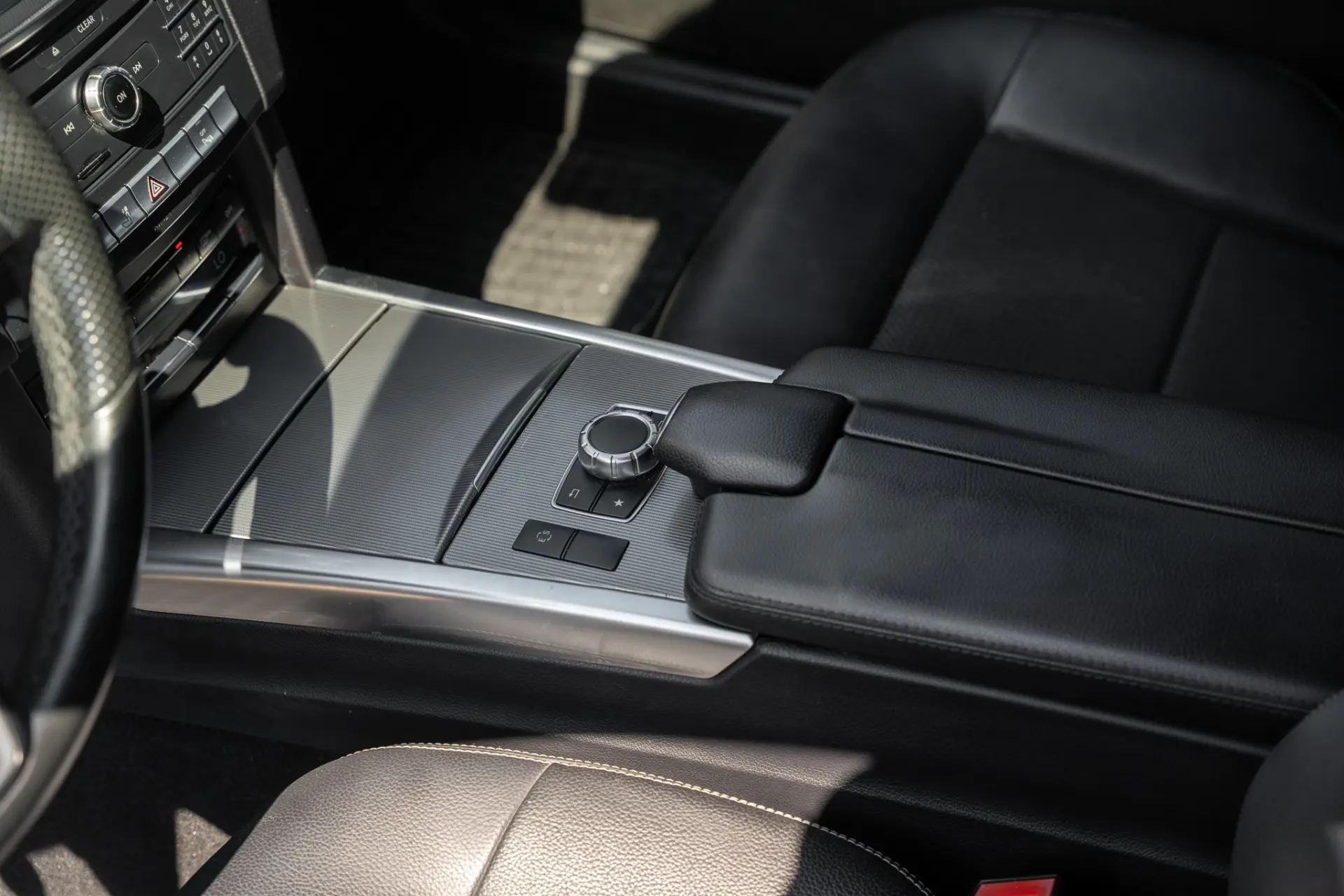 Mercedes-Benz E 300 Bluetec Hybrid Avantgarde 18