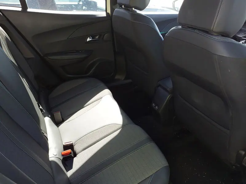 Peugeot e-2008 Allure Pack 10