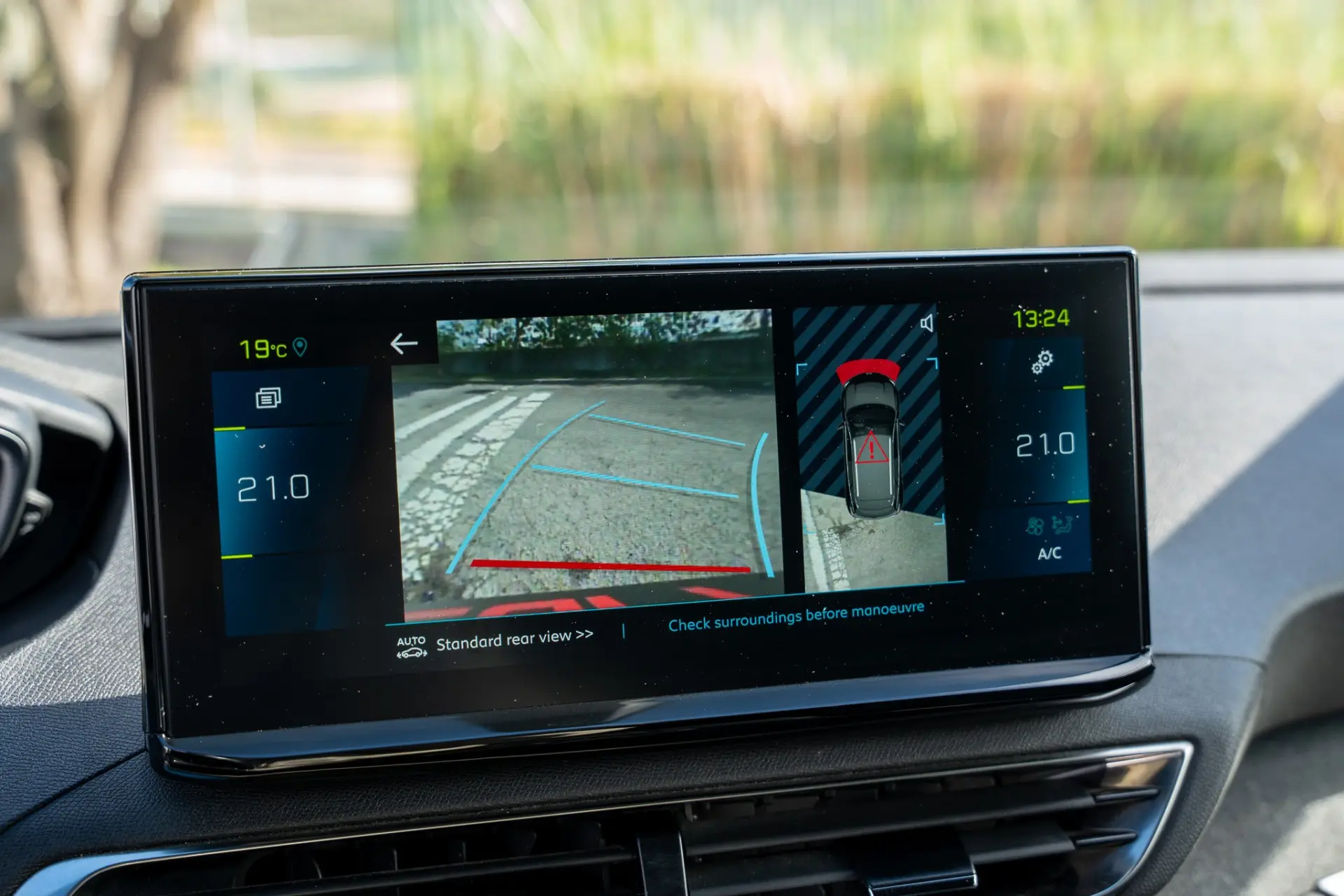 Peugeot 3008 1.6 Hybrid4 Allure Pack e-EAT8 14