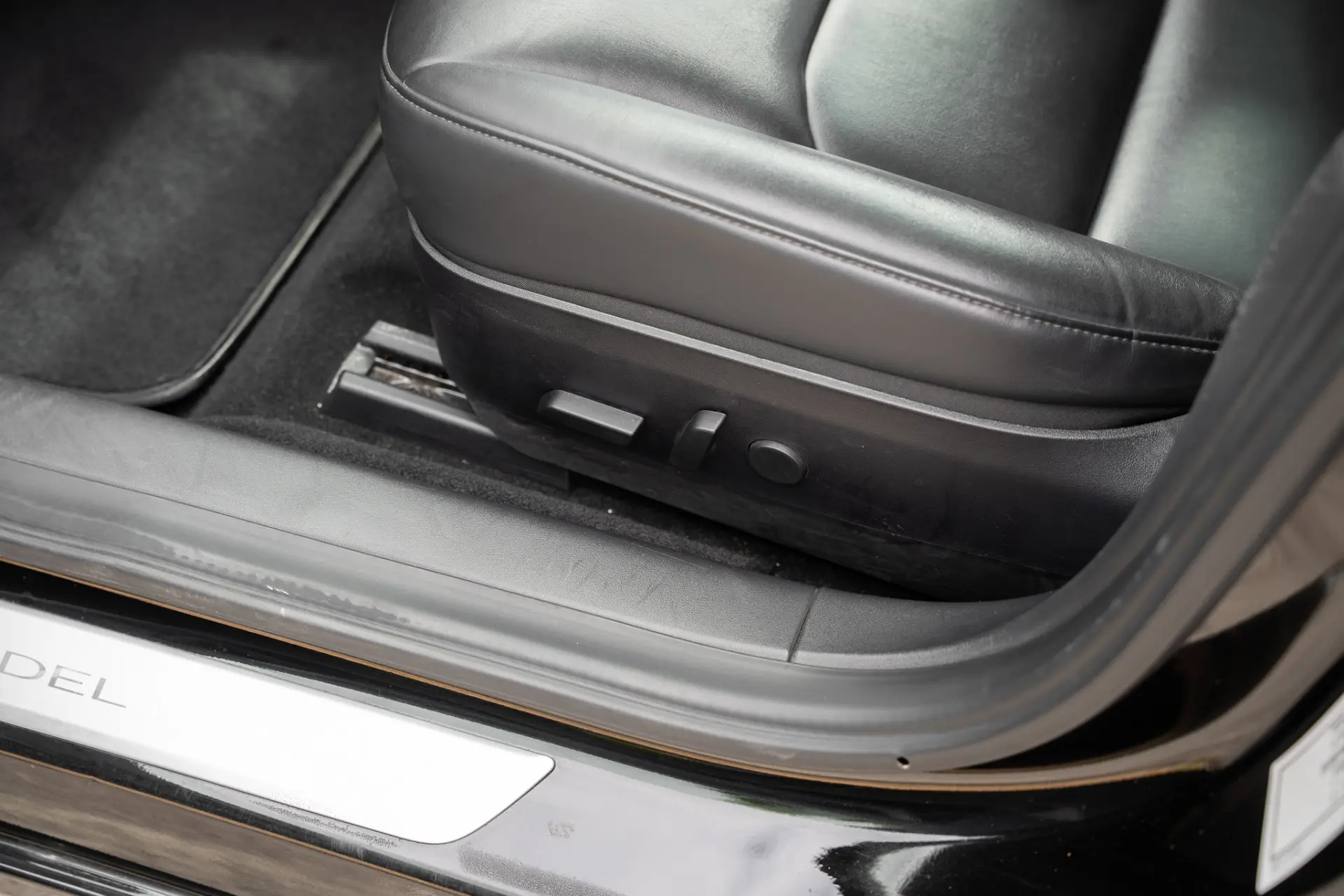 Tesla Model 3 Long-Range Dual Motor AWD 13