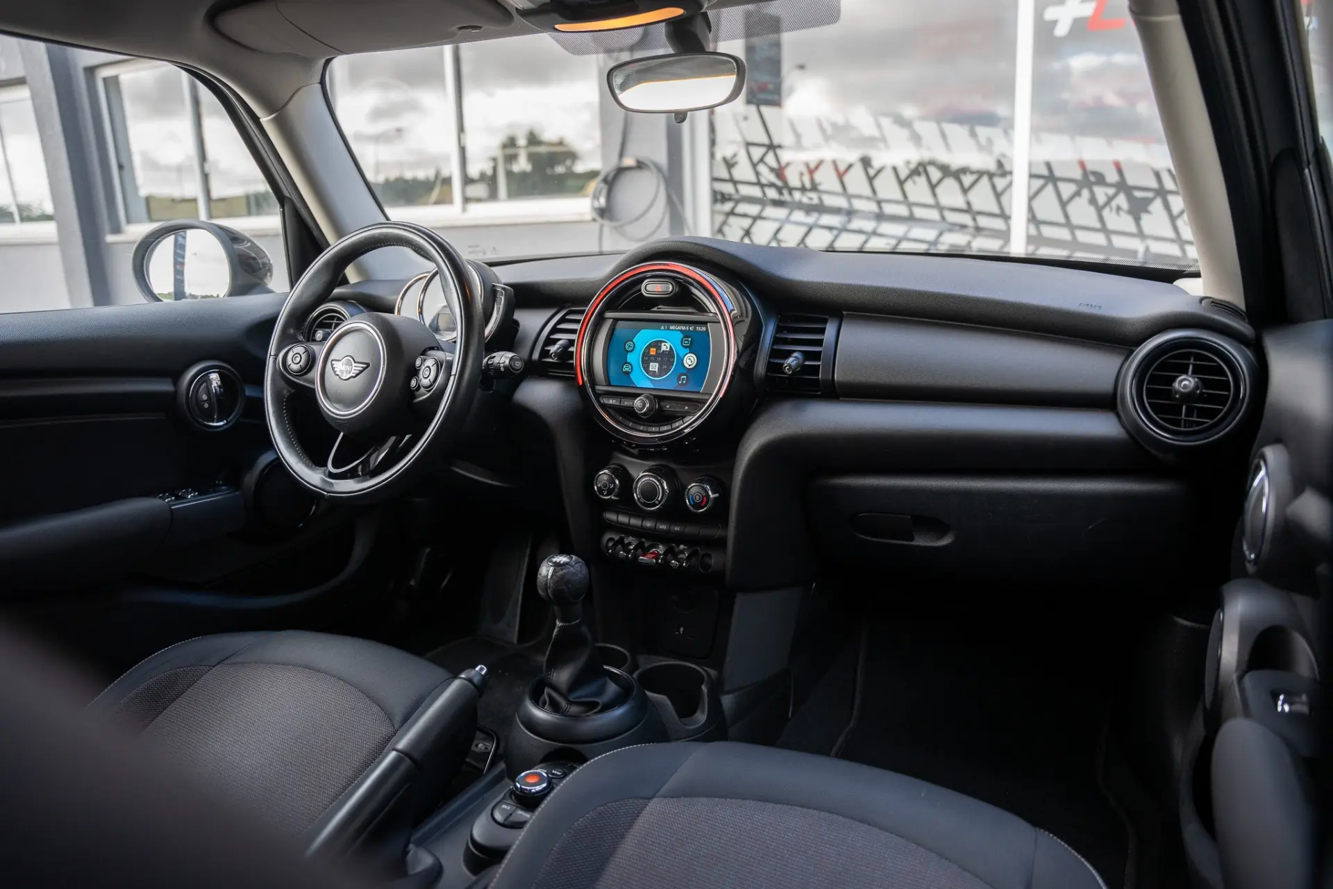 MINI 5 Portas One D 14