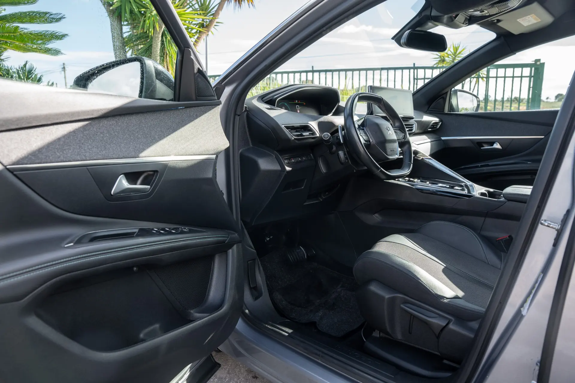 Peugeot 3008 1.6 Hybrid4 Allure Pack e-EAT8 18