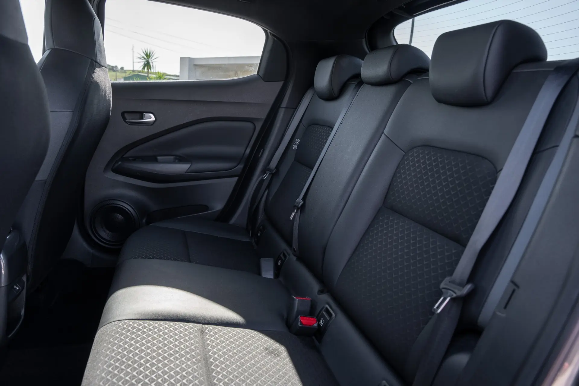 Nissan Juke 1.6 Hybrid N-Connecta NAV. 19