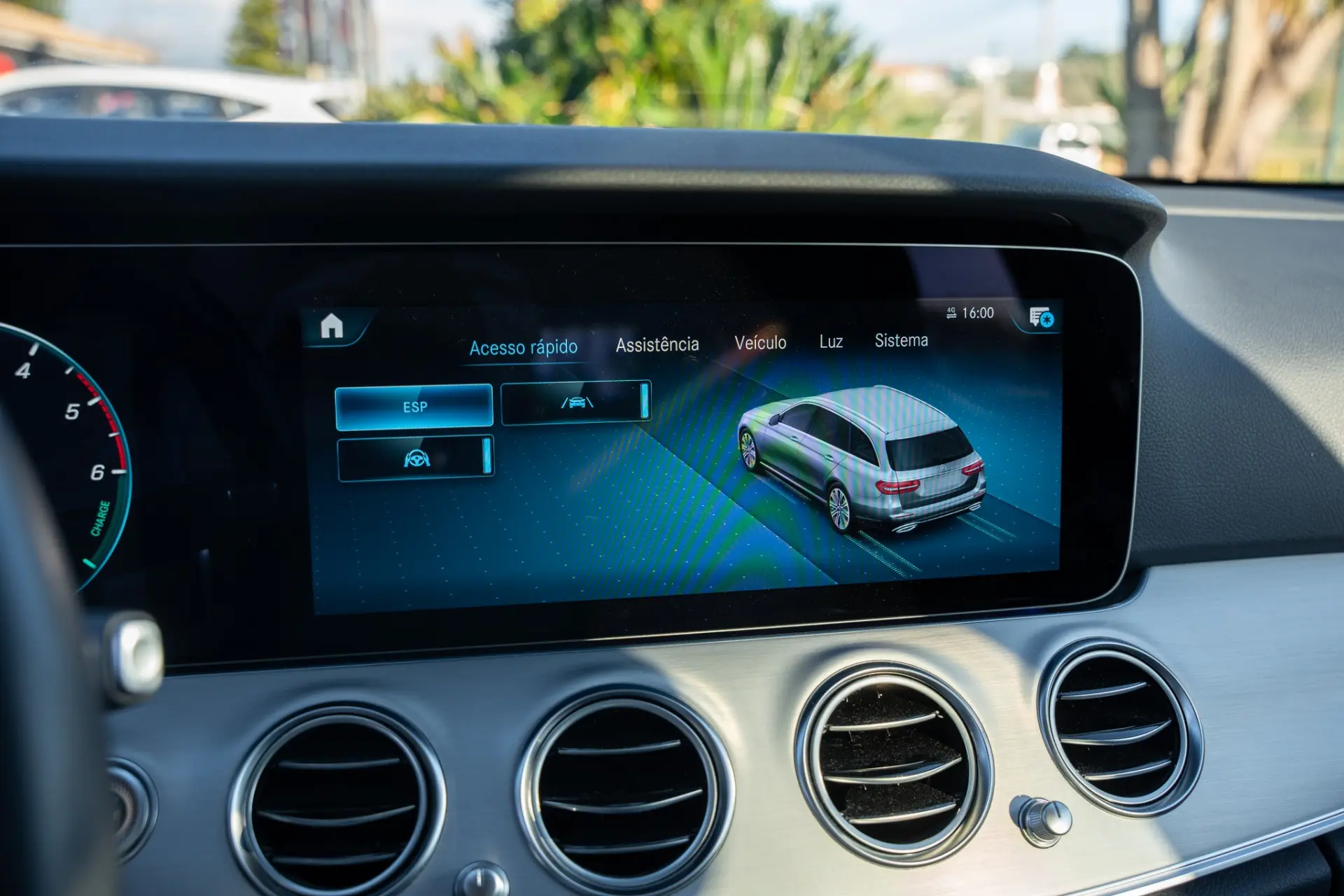 Mercedes-Benz E 300 de Avantgarde 4Matic 15