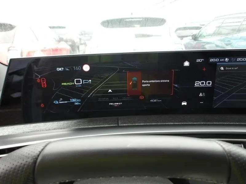 Peugeot E-3008 73 kWh GT 11