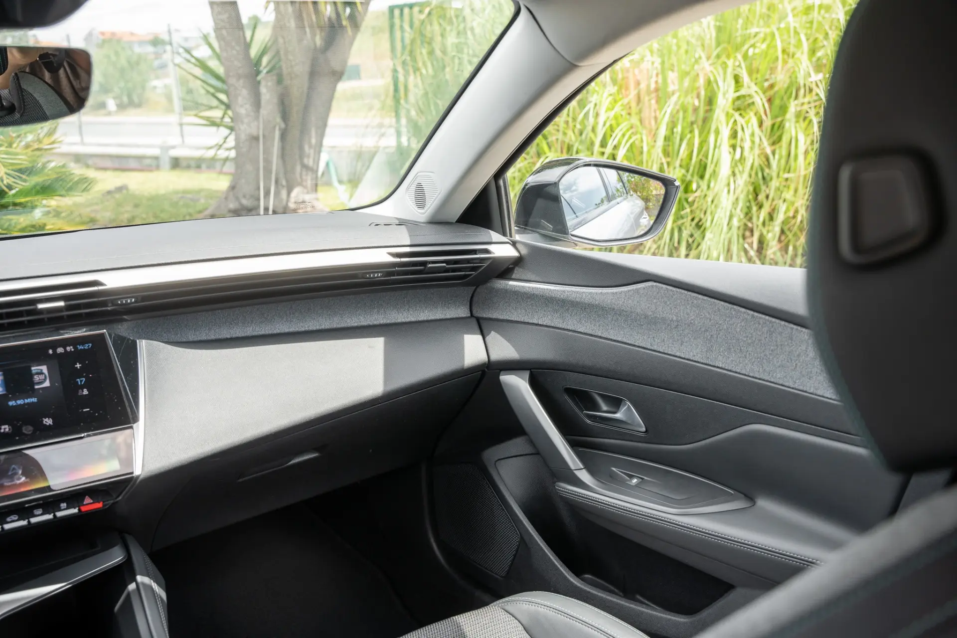 Peugeot 308 SW 1.6 Hybrid Allure e-EAT8 24