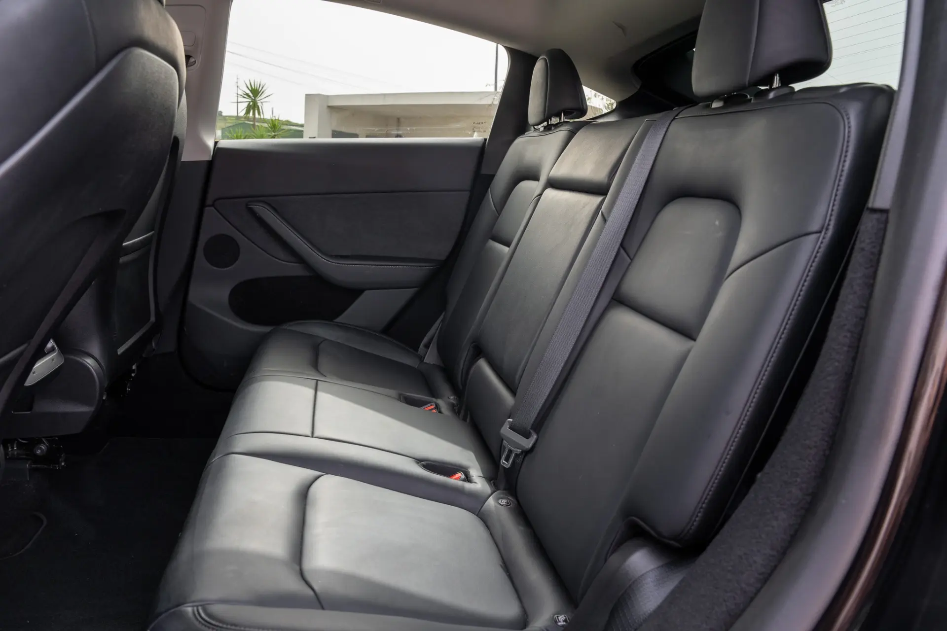 Tesla Model Y Standard 17