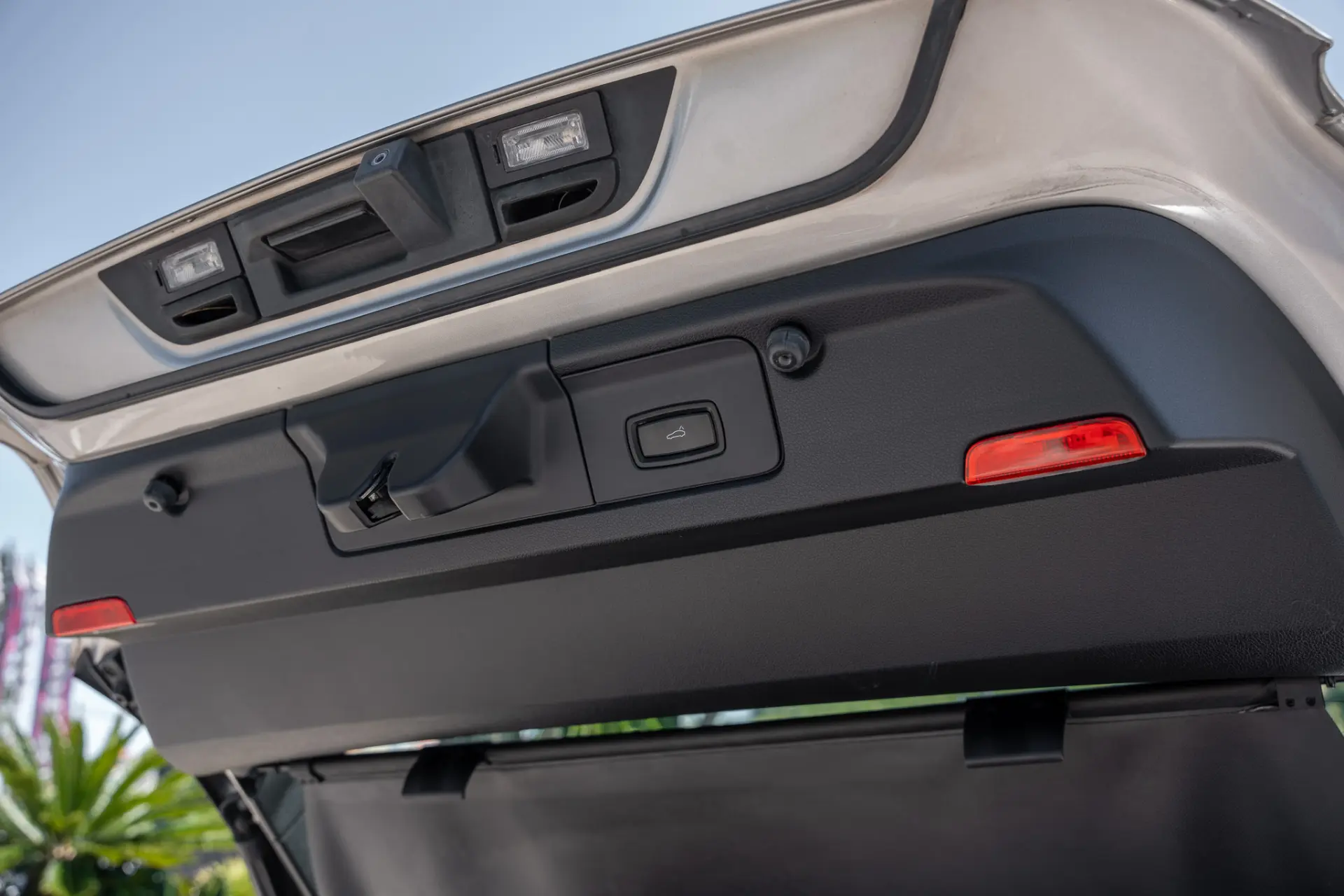 Porsche Panamera S Hybrid 25