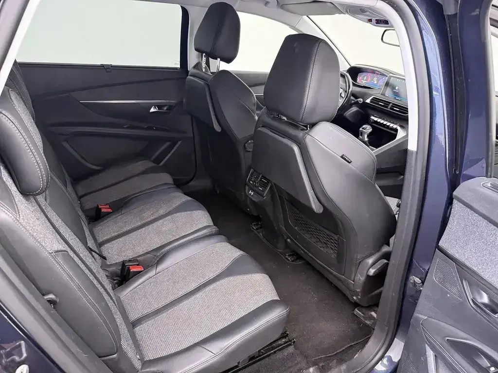 Peugeot 5008 1.2 PureTech Allure 22