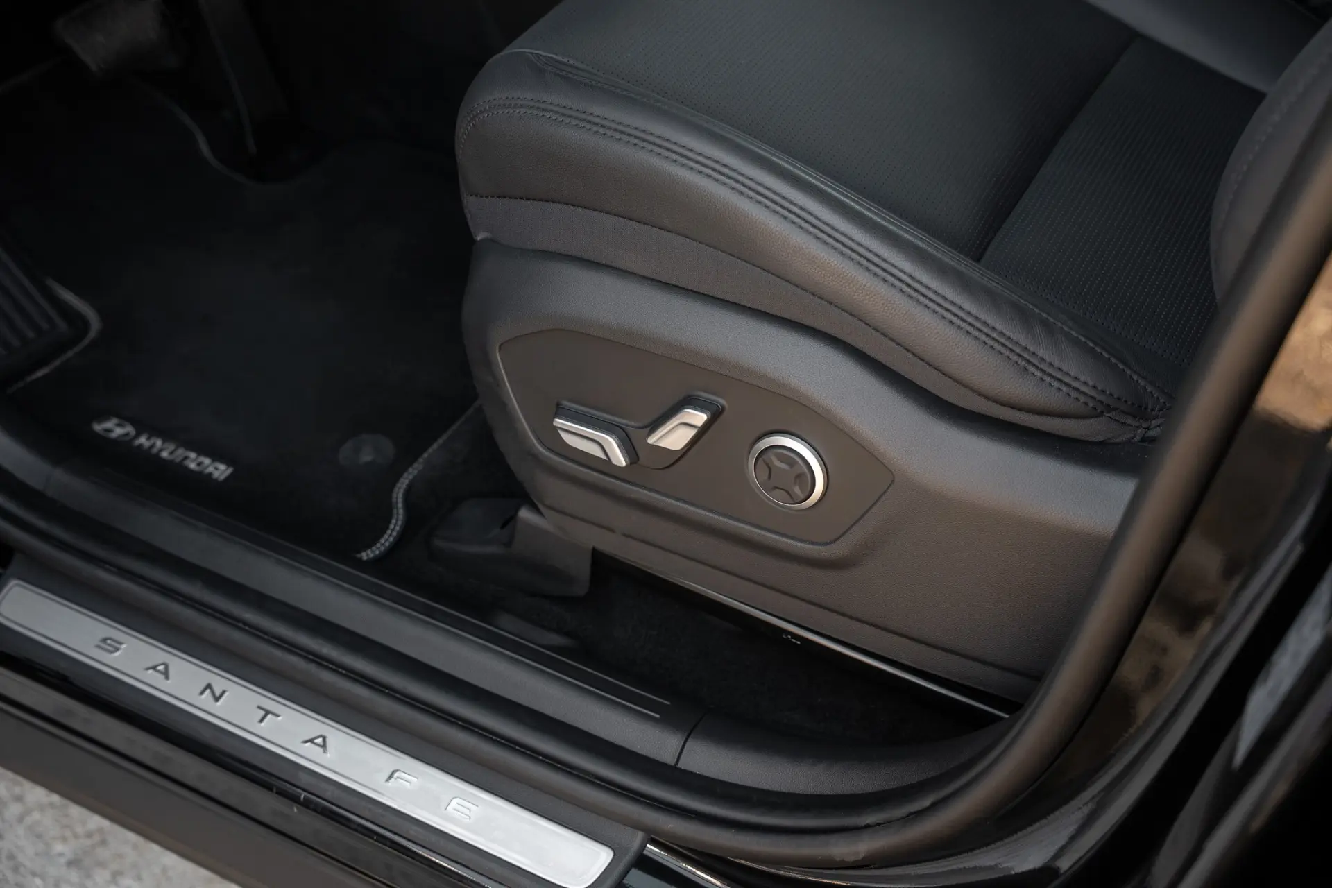 Hyundai Santa Fe 1.6 Plugin-Hybrid 4WD 7L Signature 31