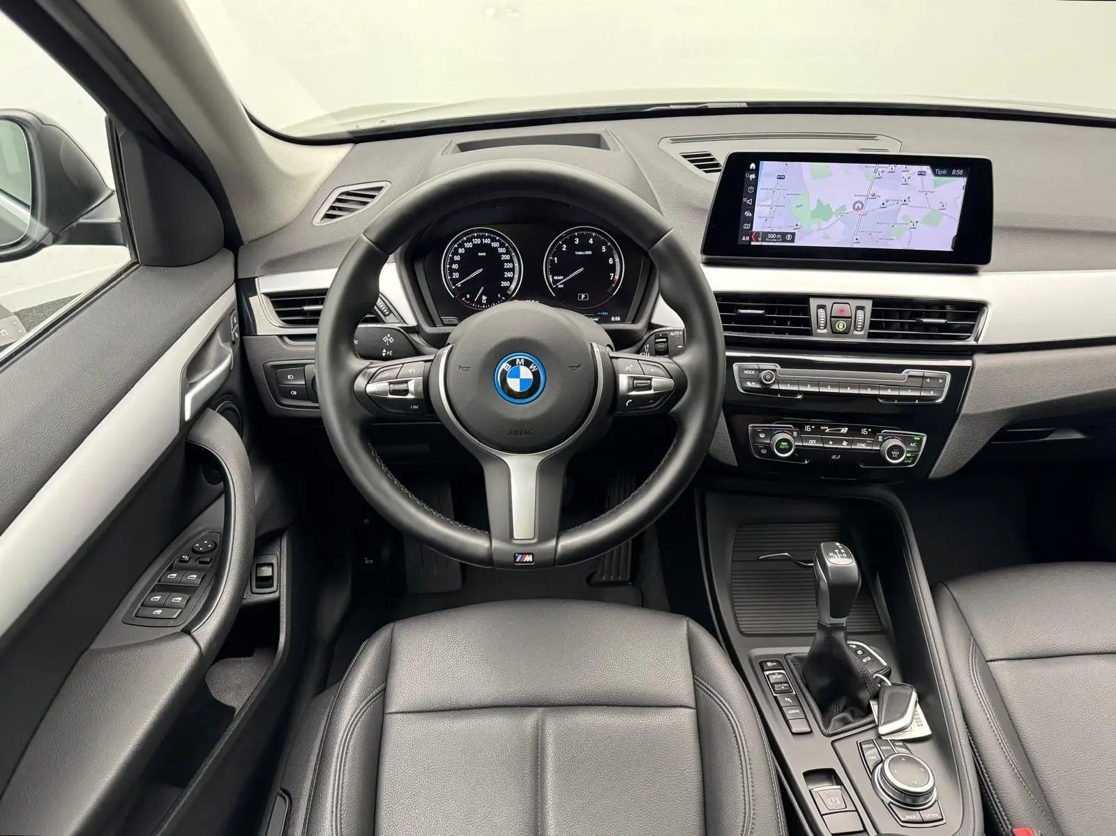 BMW X1 25 e xDrive 8