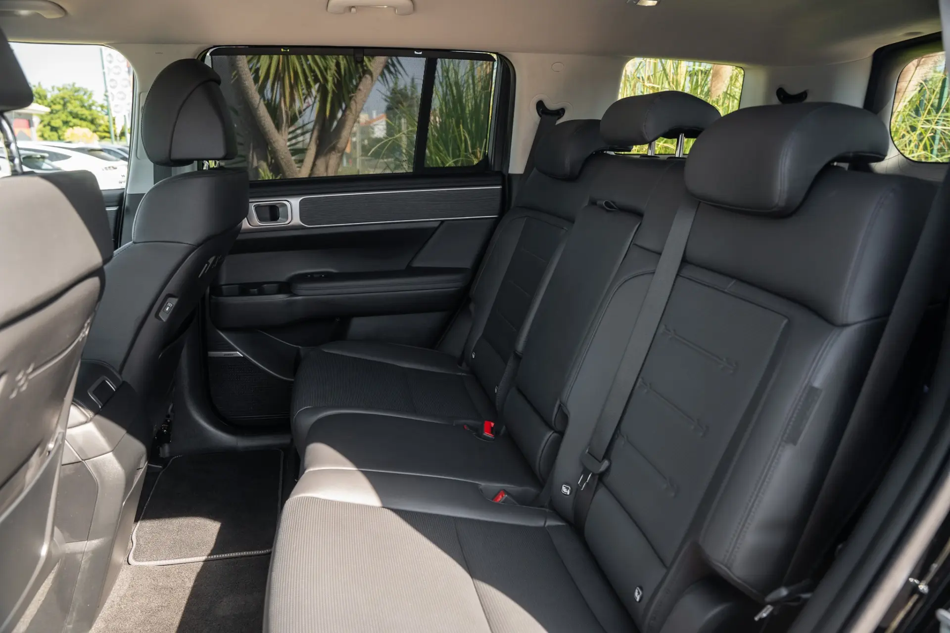 Hyundai Santa Fe 1.6 Plugin-Hybrid 4WD 7L Signature 32