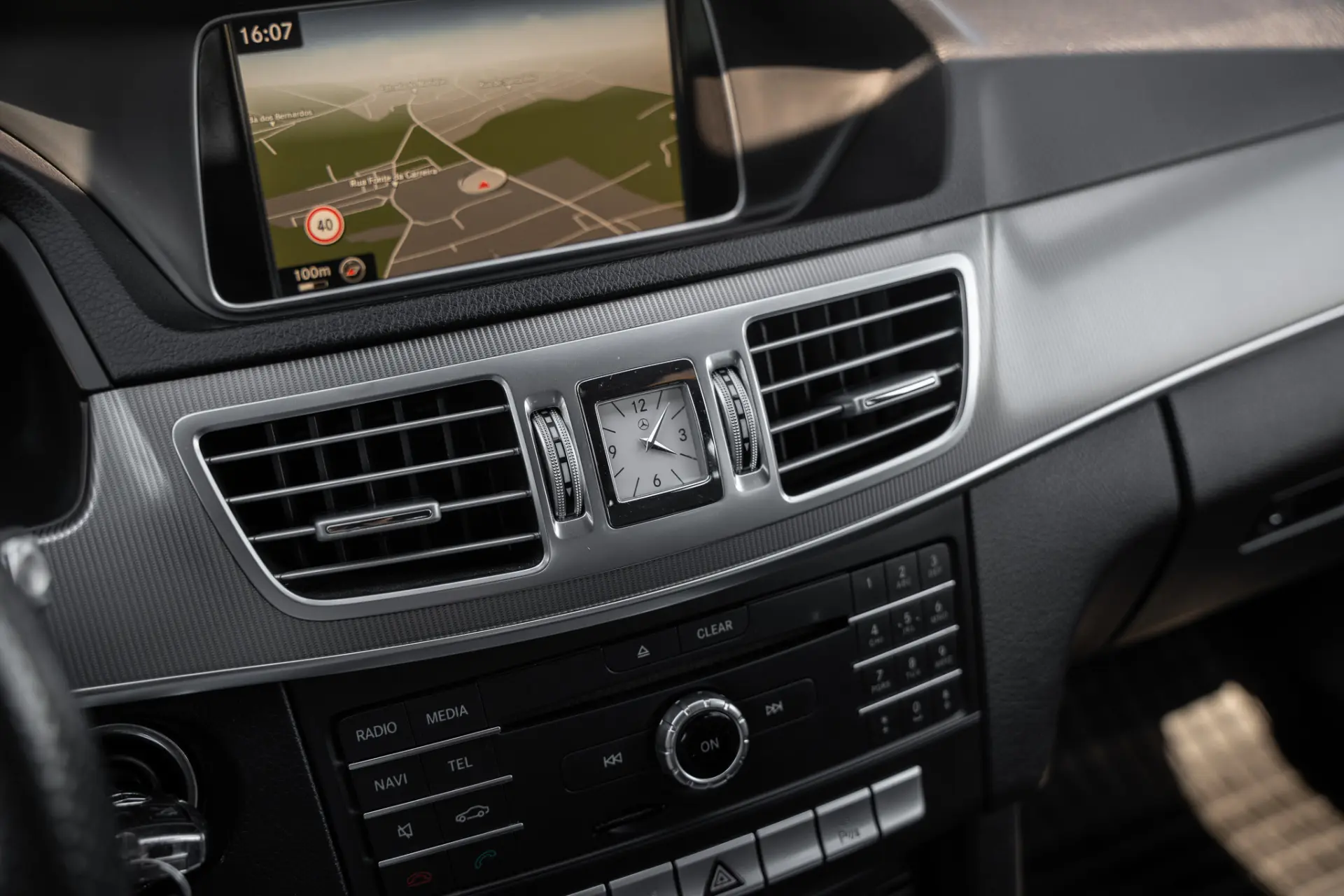Mercedes-Benz E 300 Bluetec Hybrid Avantgarde 16