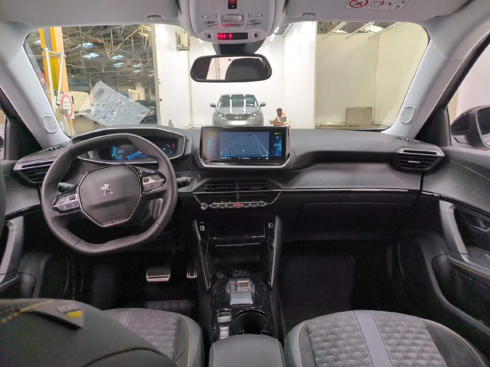 Peugeot e-2008 50 kWh Allure Pack 7