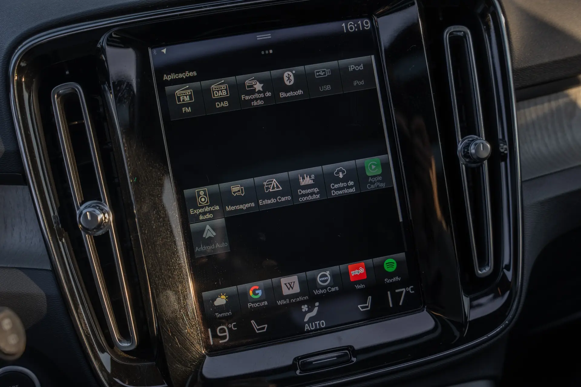 Volvo XC 40 1.5 T5 PHEV R-Design 10