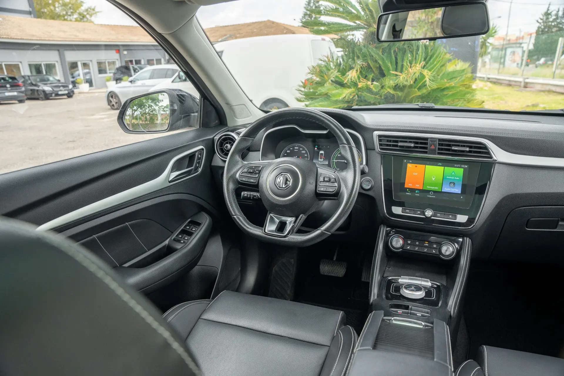 MG ZS Luxury 9
