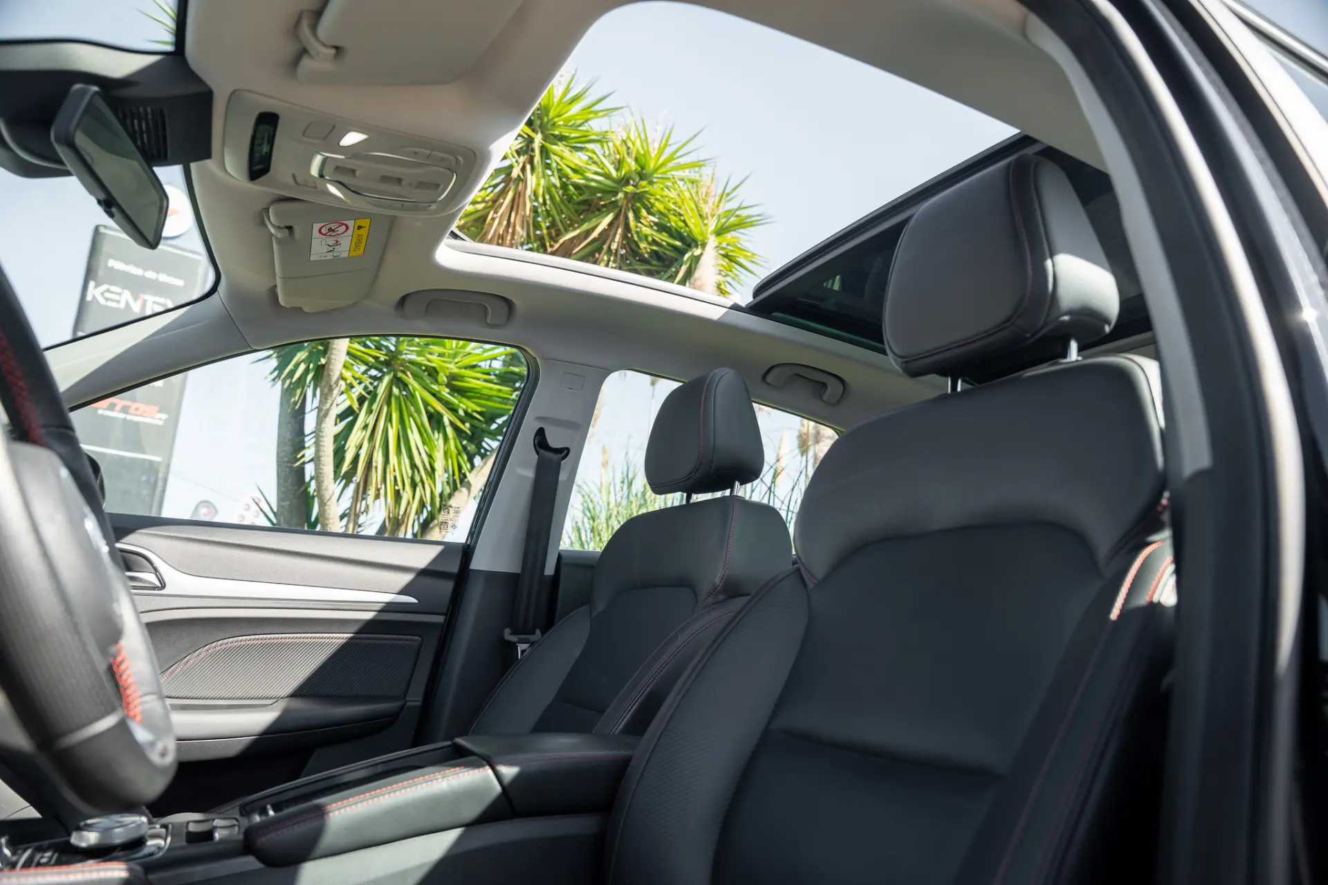 MG ZS Standard Luxury 20