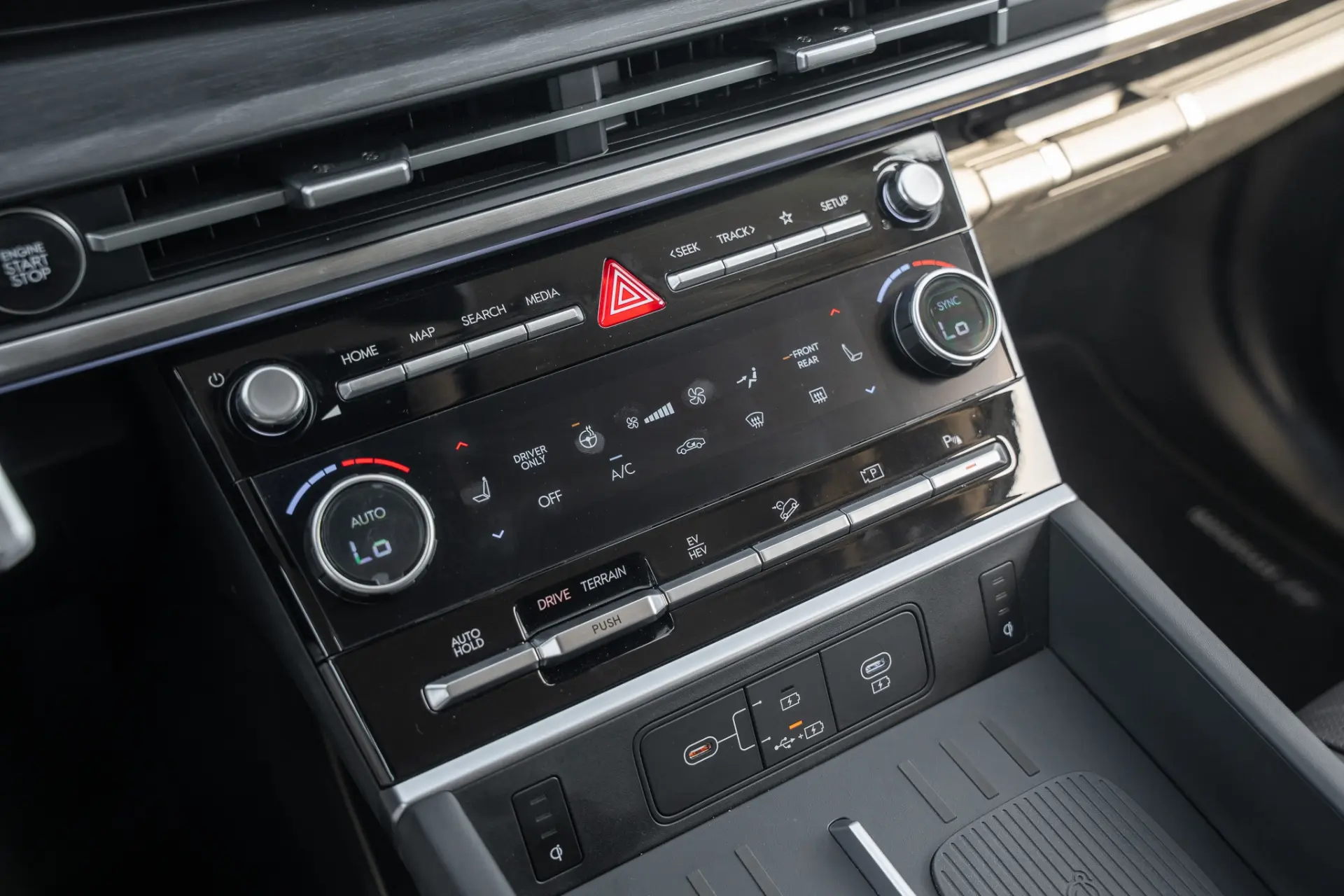 Hyundai Santa Fe 1.6 Plugin-Hybrid 4WD 7L Signature 25
